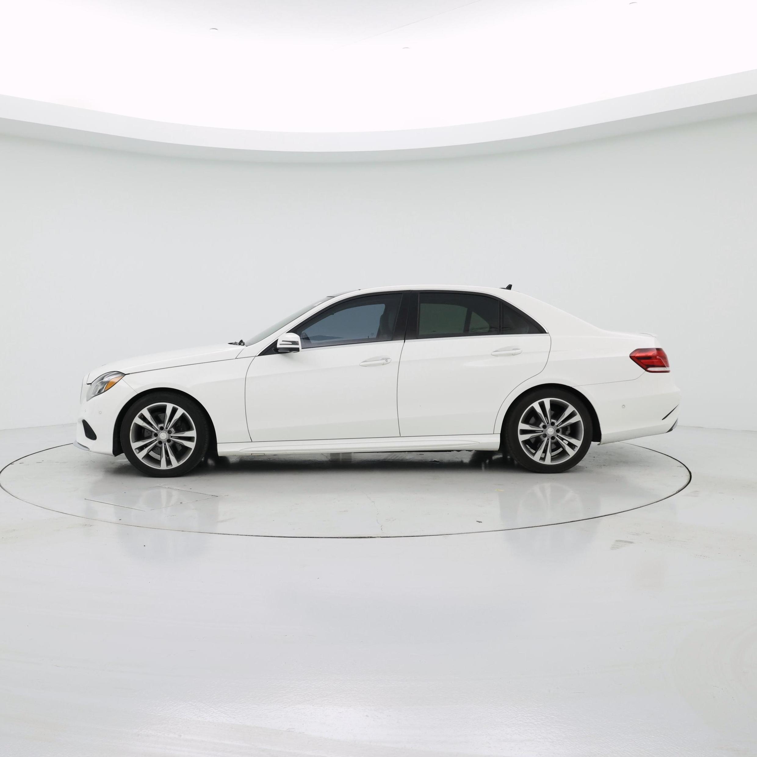 Thumbnail: 2016 Mercedes-Benz E-Class - 3