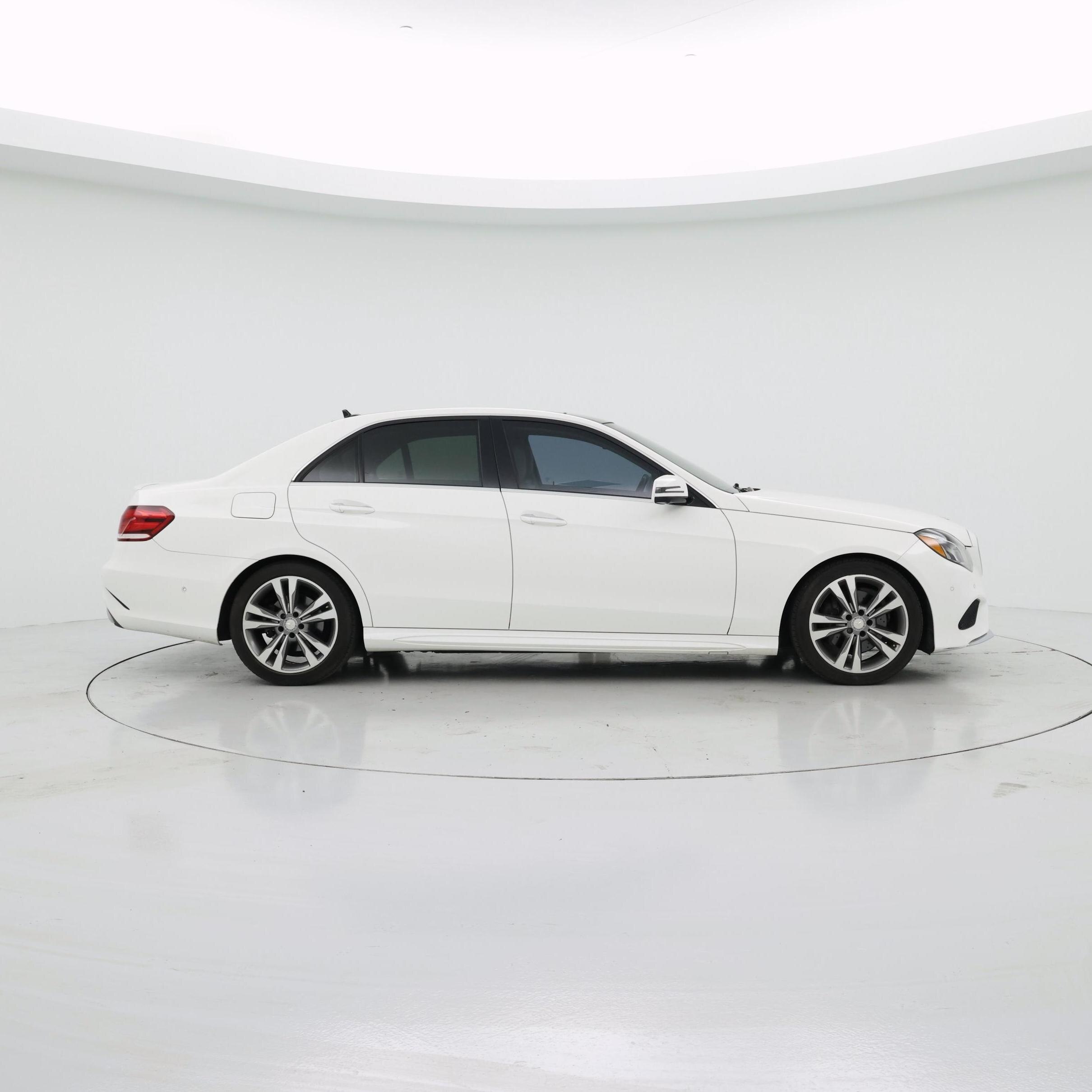 Thumbnail: 2016 Mercedes-Benz E-Class - 7