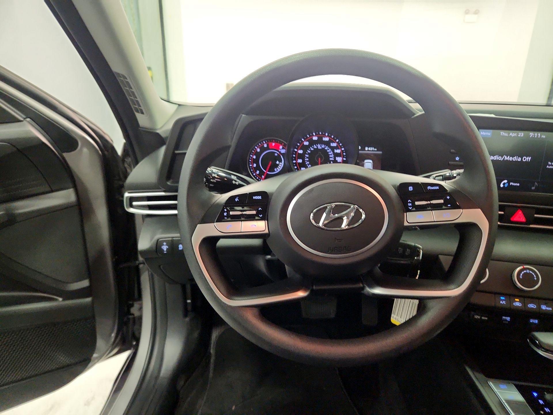 Thumbnail: 2023 Hyundai Elantra - 10