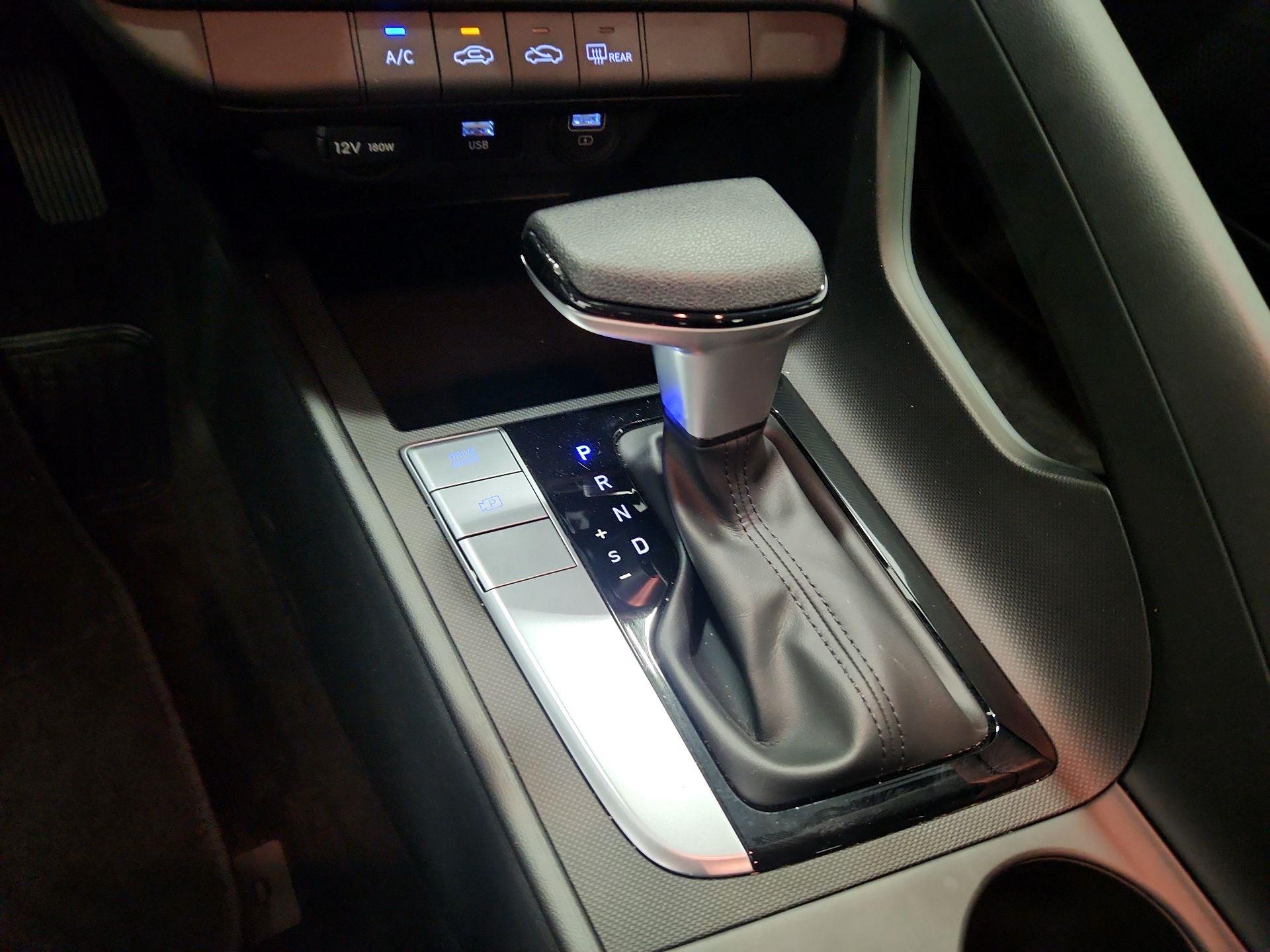 Thumbnail: 2023 Hyundai Elantra - 17