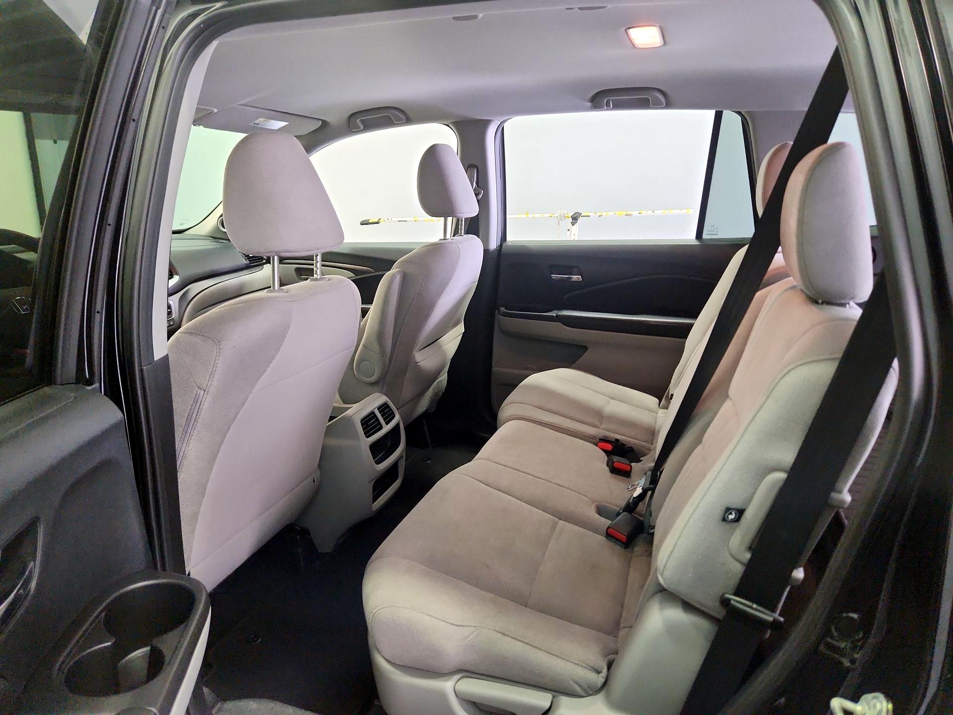 Thumbnail: 2020 Honda Pilot - 19