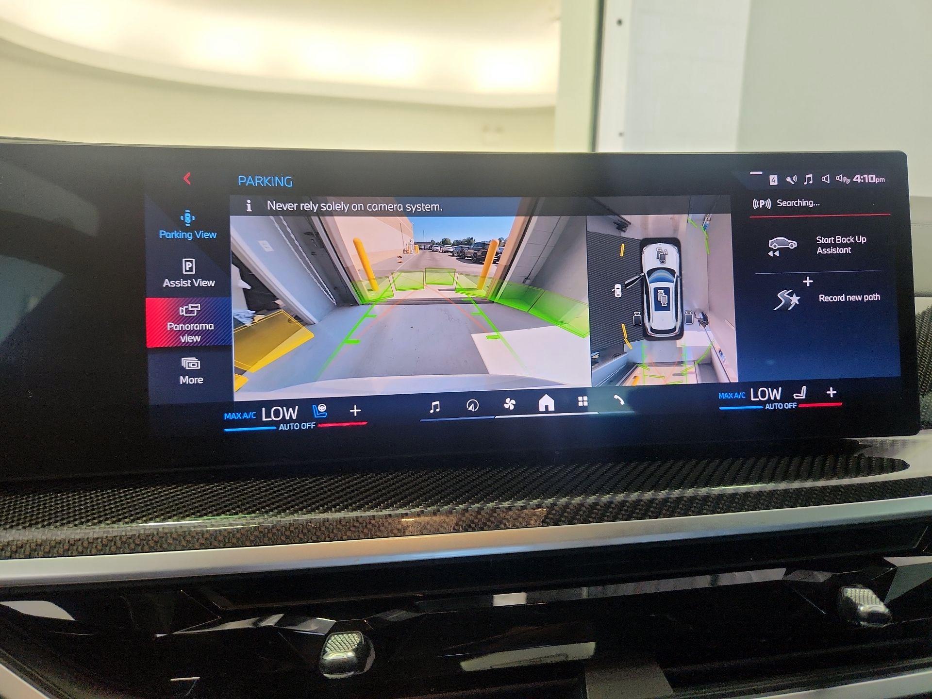 Thumbnail: 2024 BMW X5 - 14