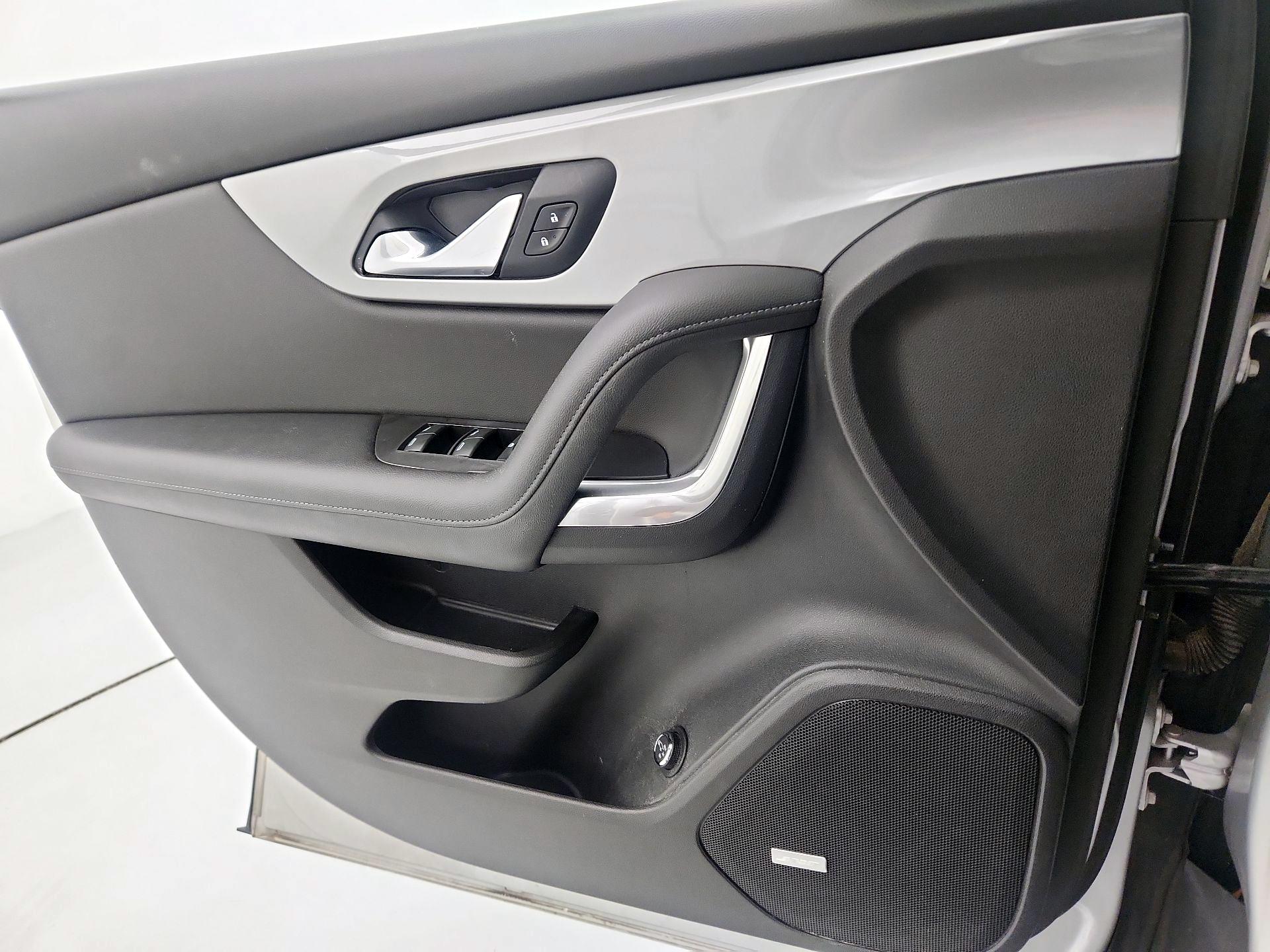 Thumbnail: 2020 Chevrolet Blazer - 12