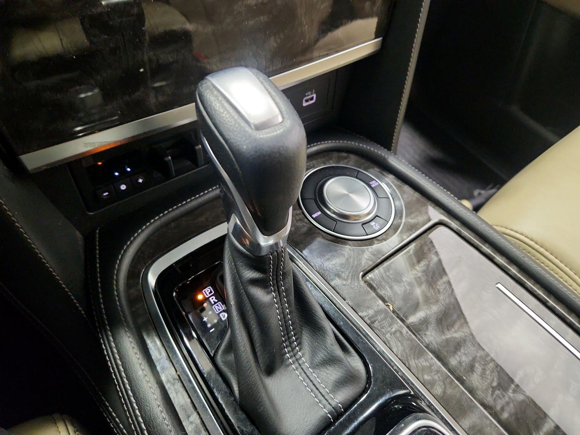Thumbnail: 2021 Nissan Armada - 18