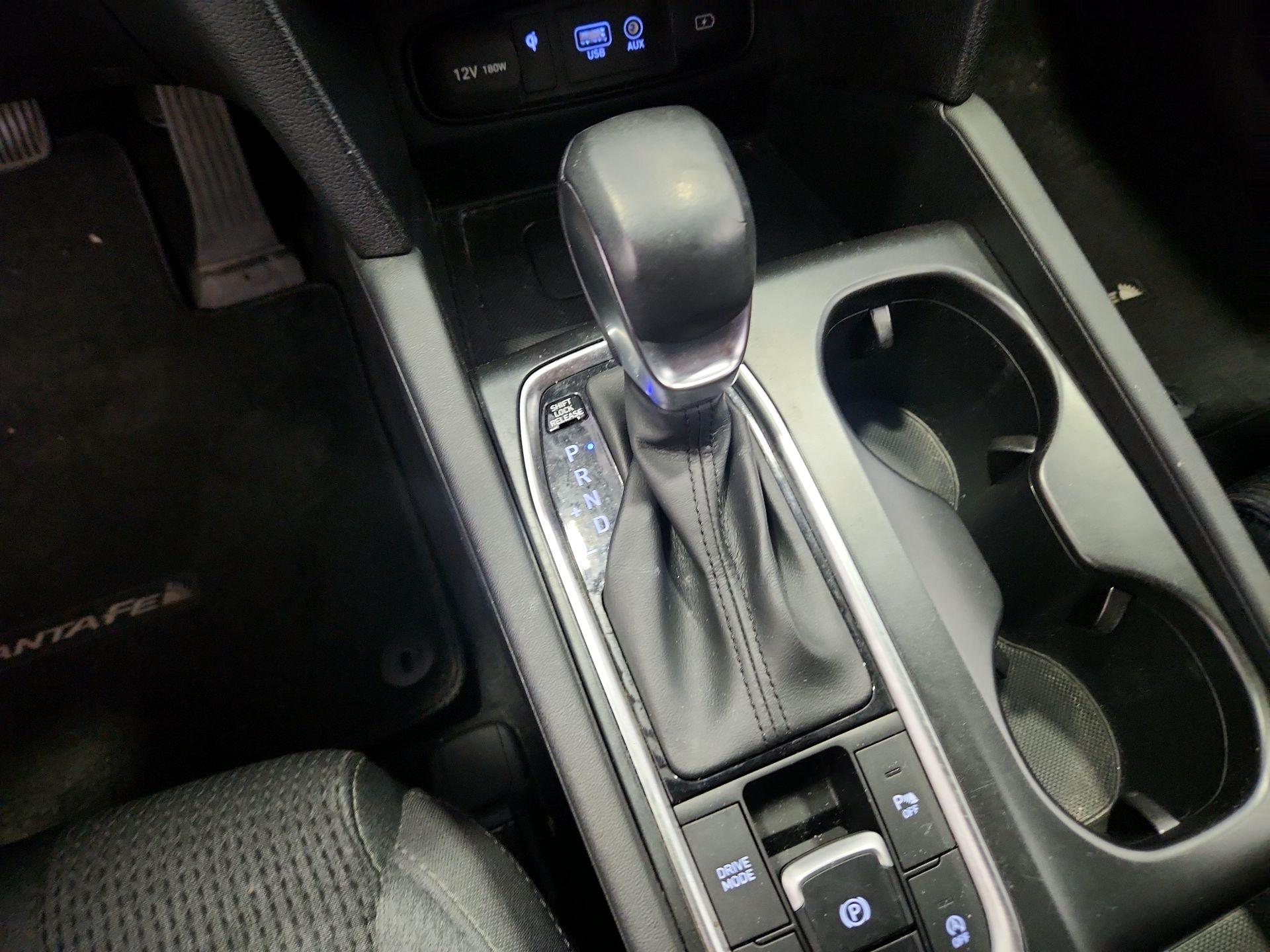 Thumbnail: 2020 Hyundai Santa Fe - 17