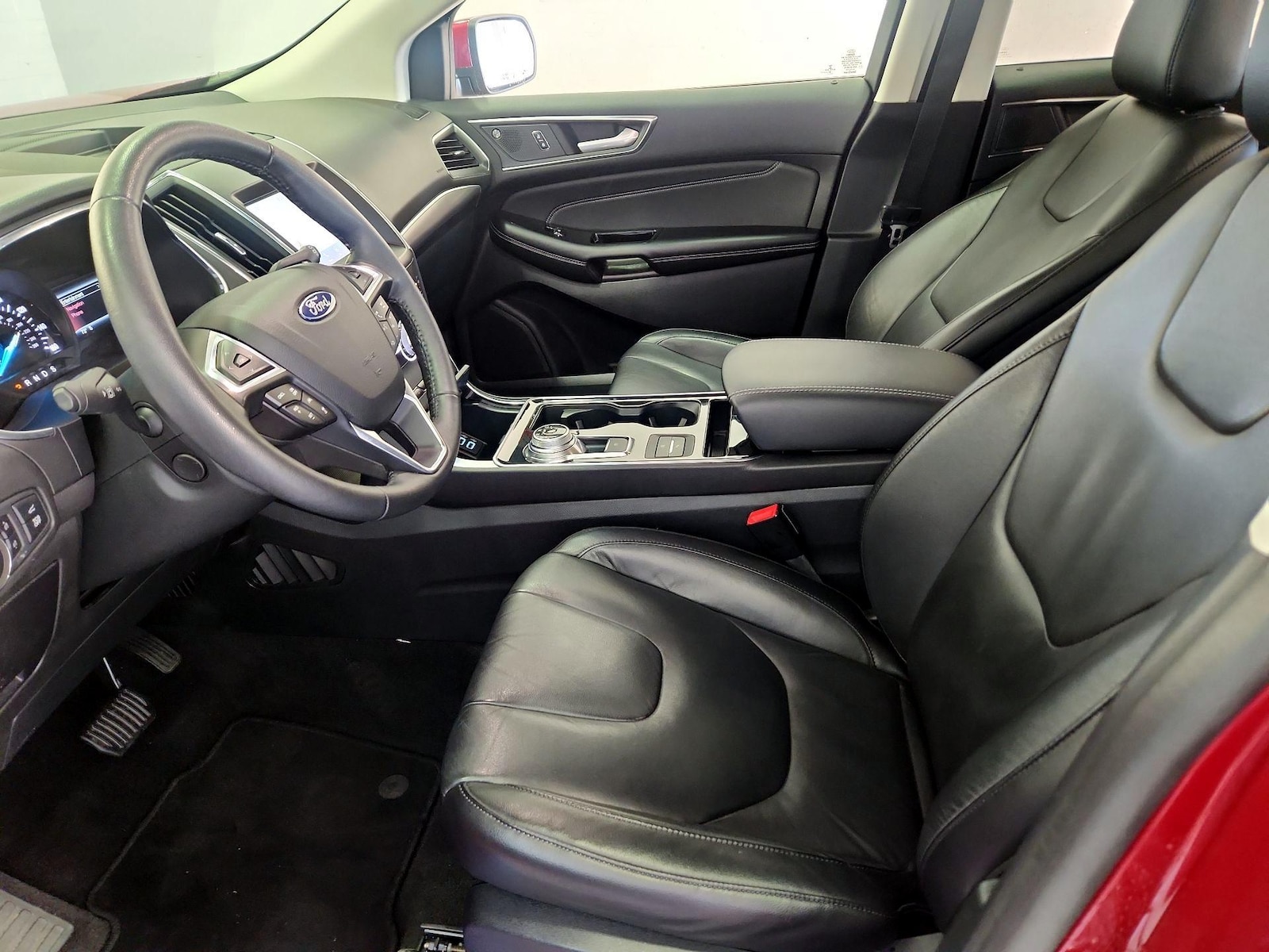 2020 Ford Edge Titanium - Photo 12