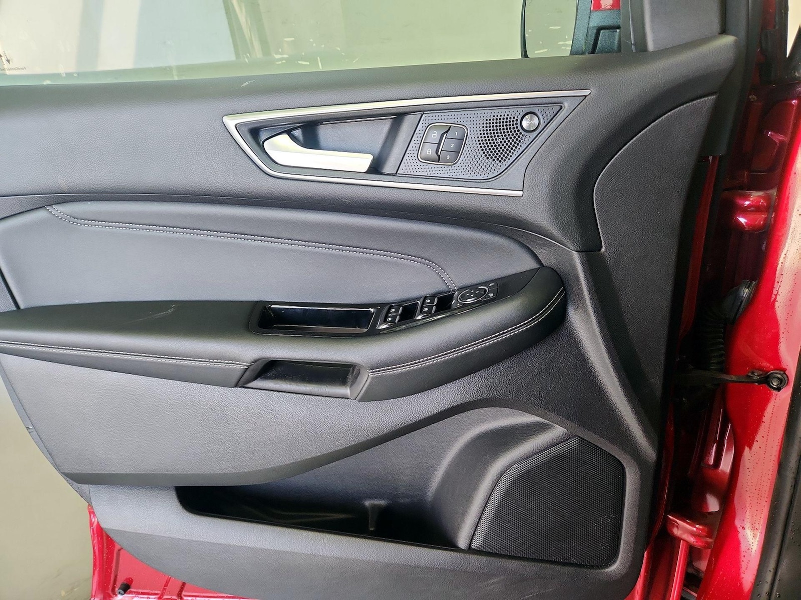 2020 Ford Edge Titanium - Photo 13