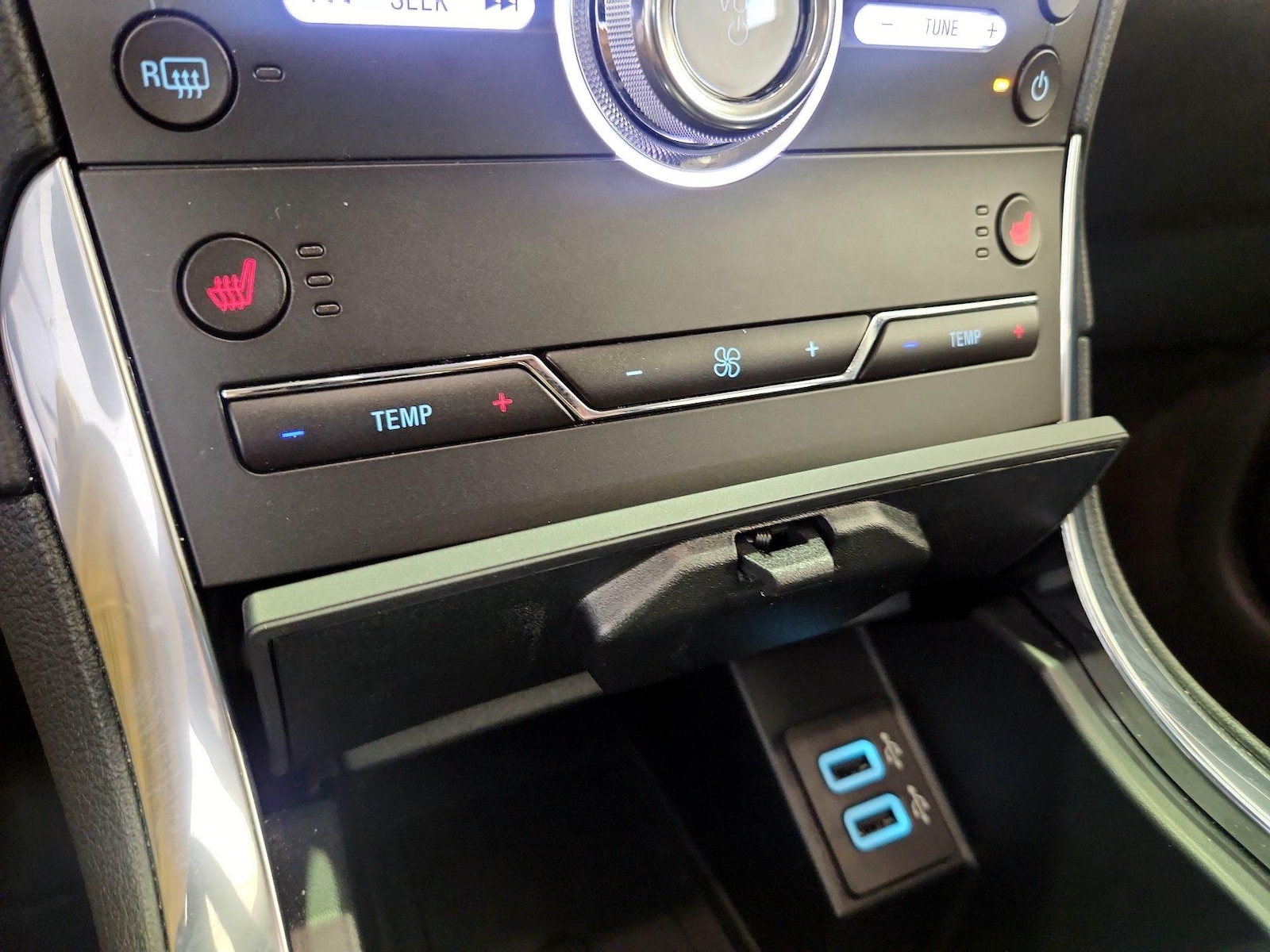 2020 Ford Edge Titanium - Photo 17