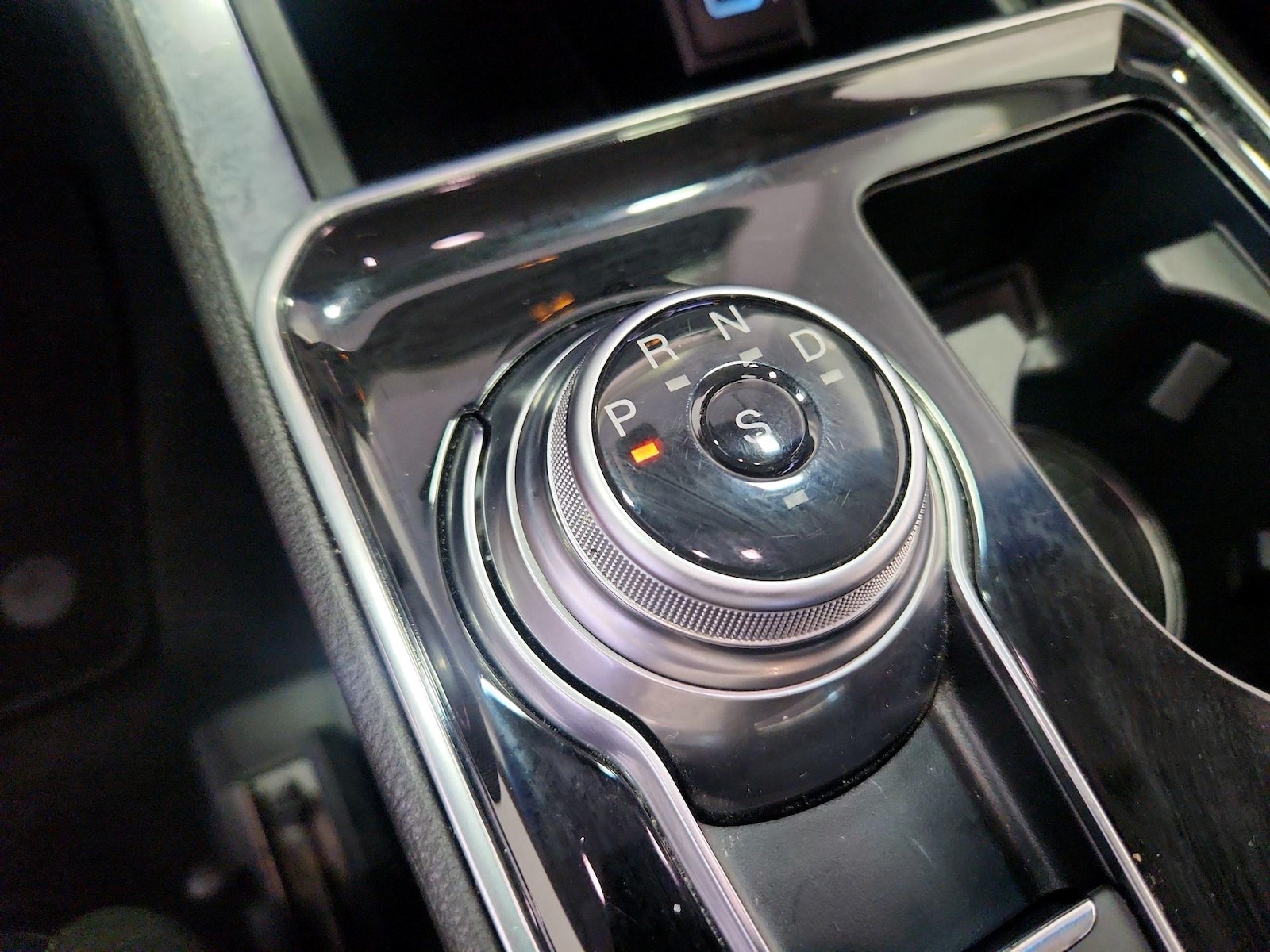 2020 Ford Edge Titanium - Photo 18