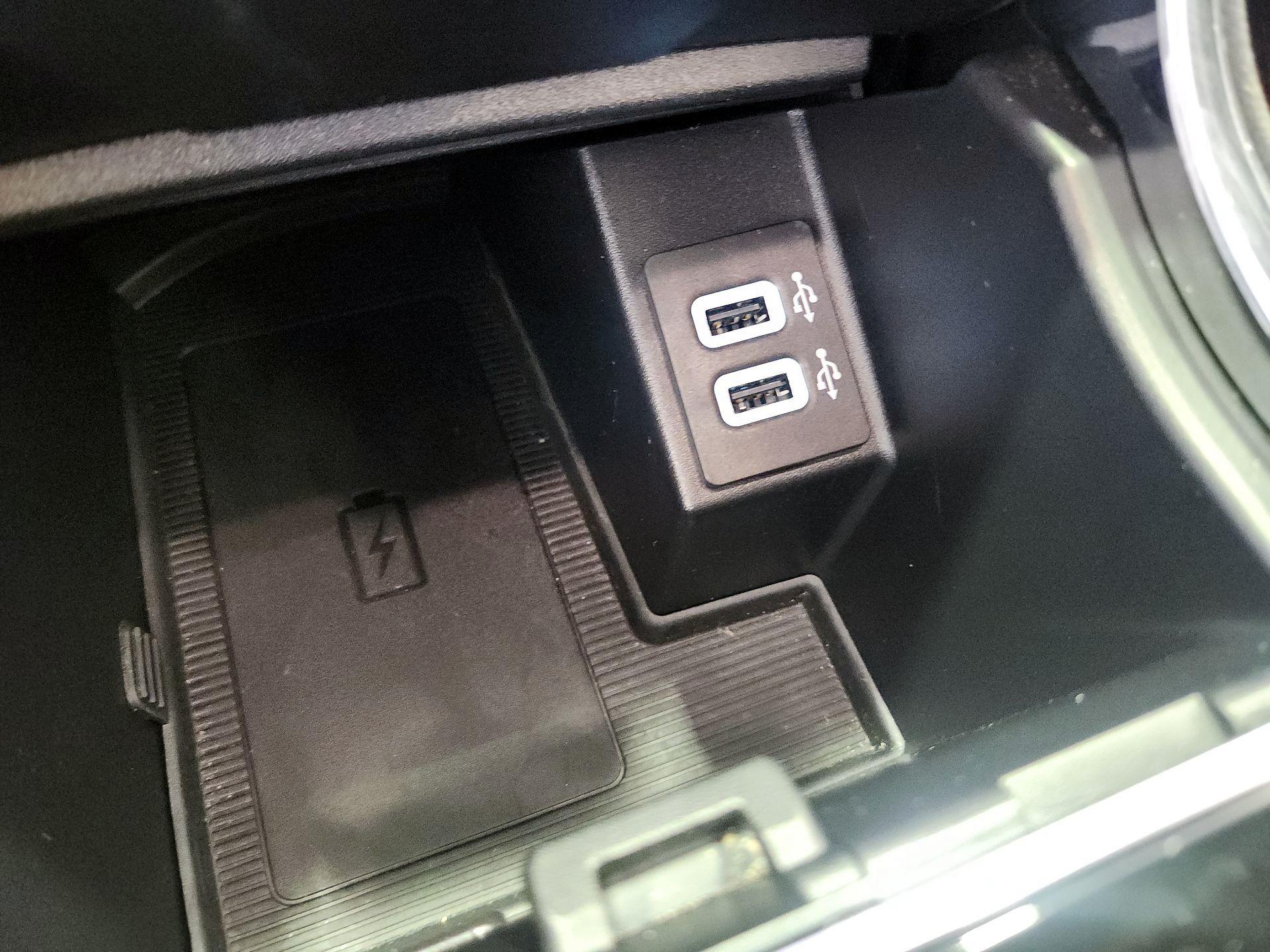 Thumbnail: 2020 Ford Edge - 18