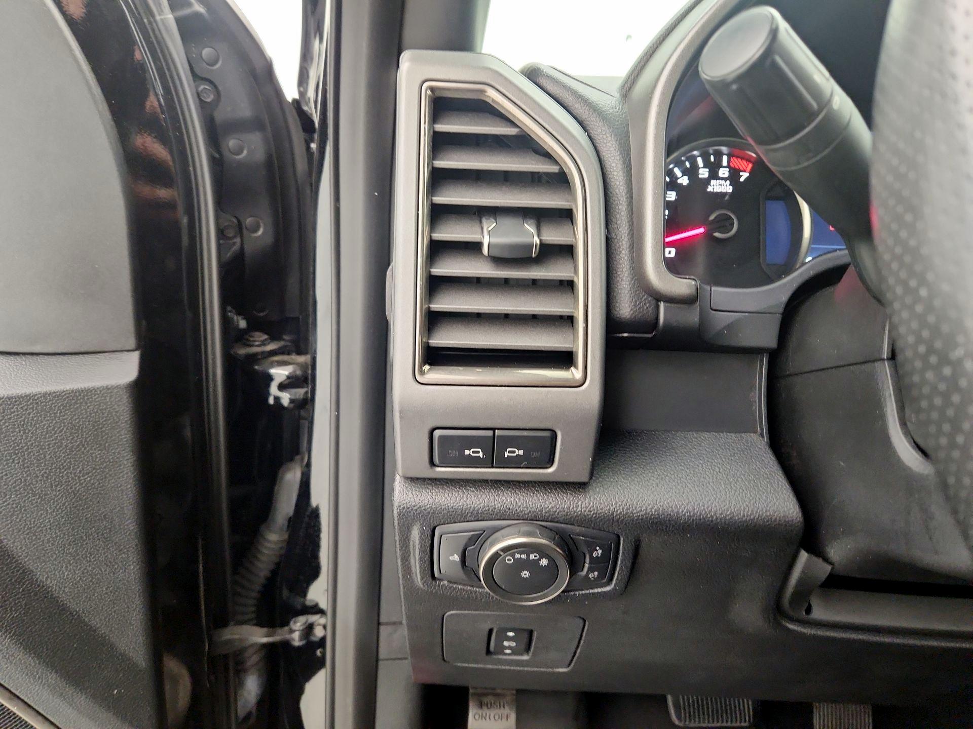 Thumbnail: 2018 Ford F-150 - 13