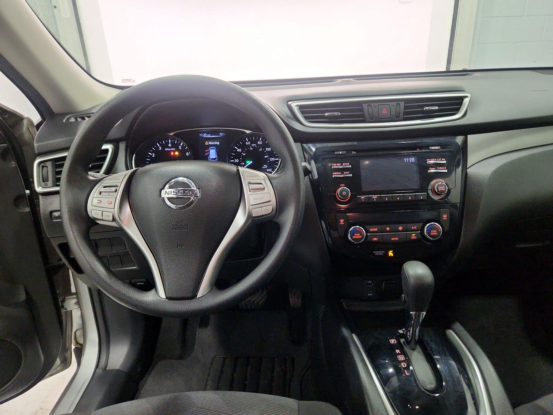 Thumbnail: 2016 Nissan Rogue - 9