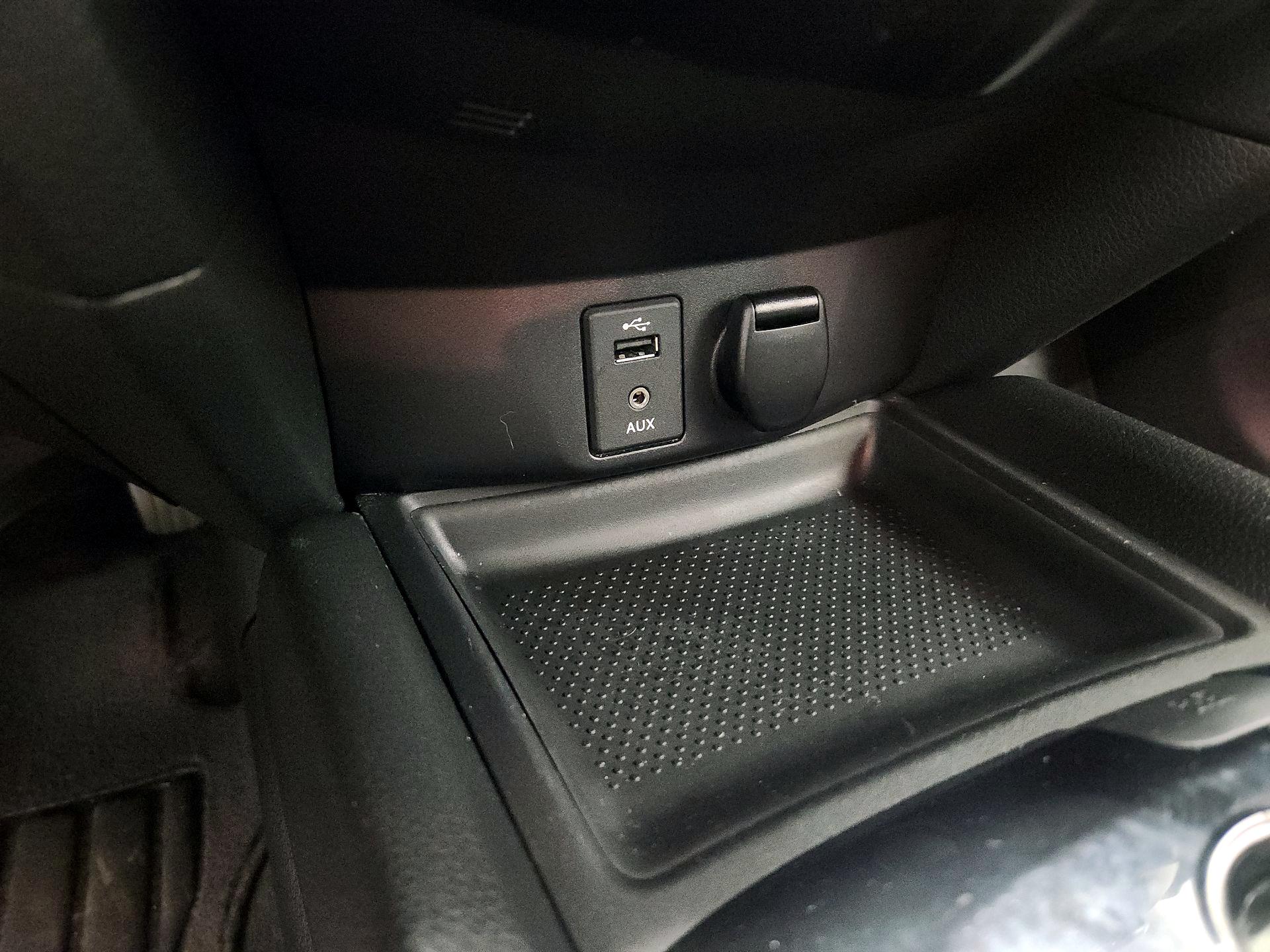 Thumbnail: 2016 Nissan Rogue - 18