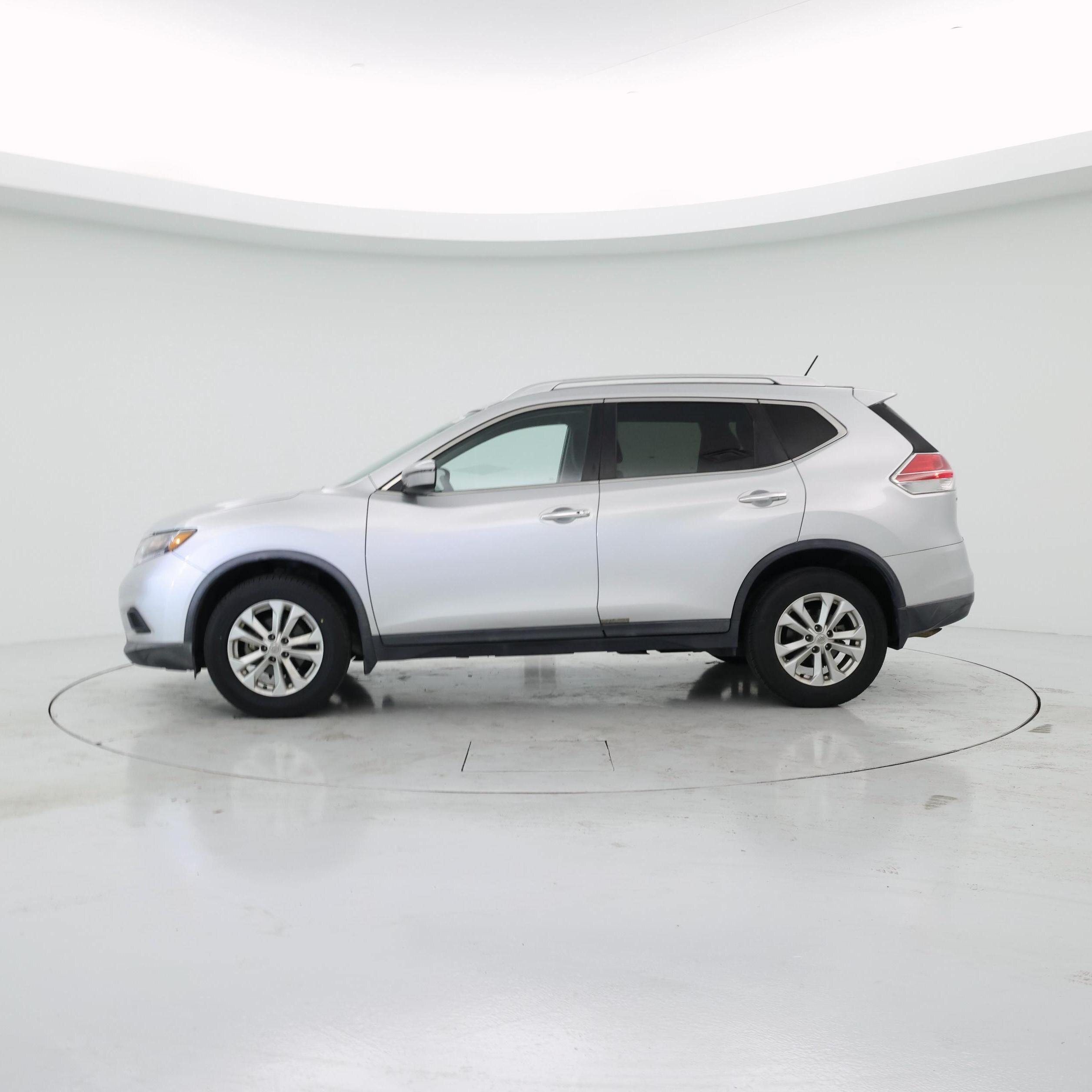 Thumbnail: 2016 Nissan Rogue - 3