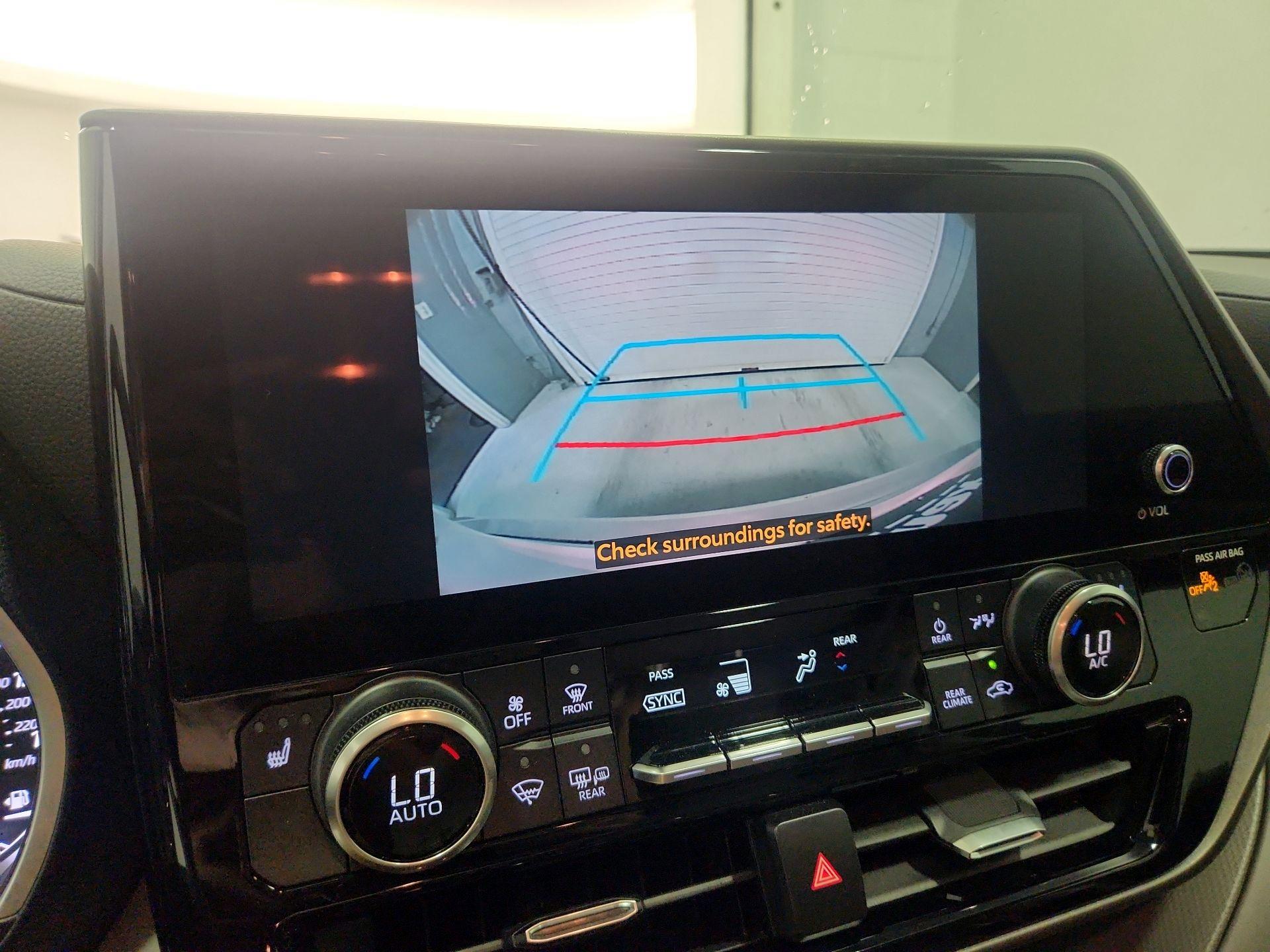 Thumbnail: 2023 Toyota Highlander - 14