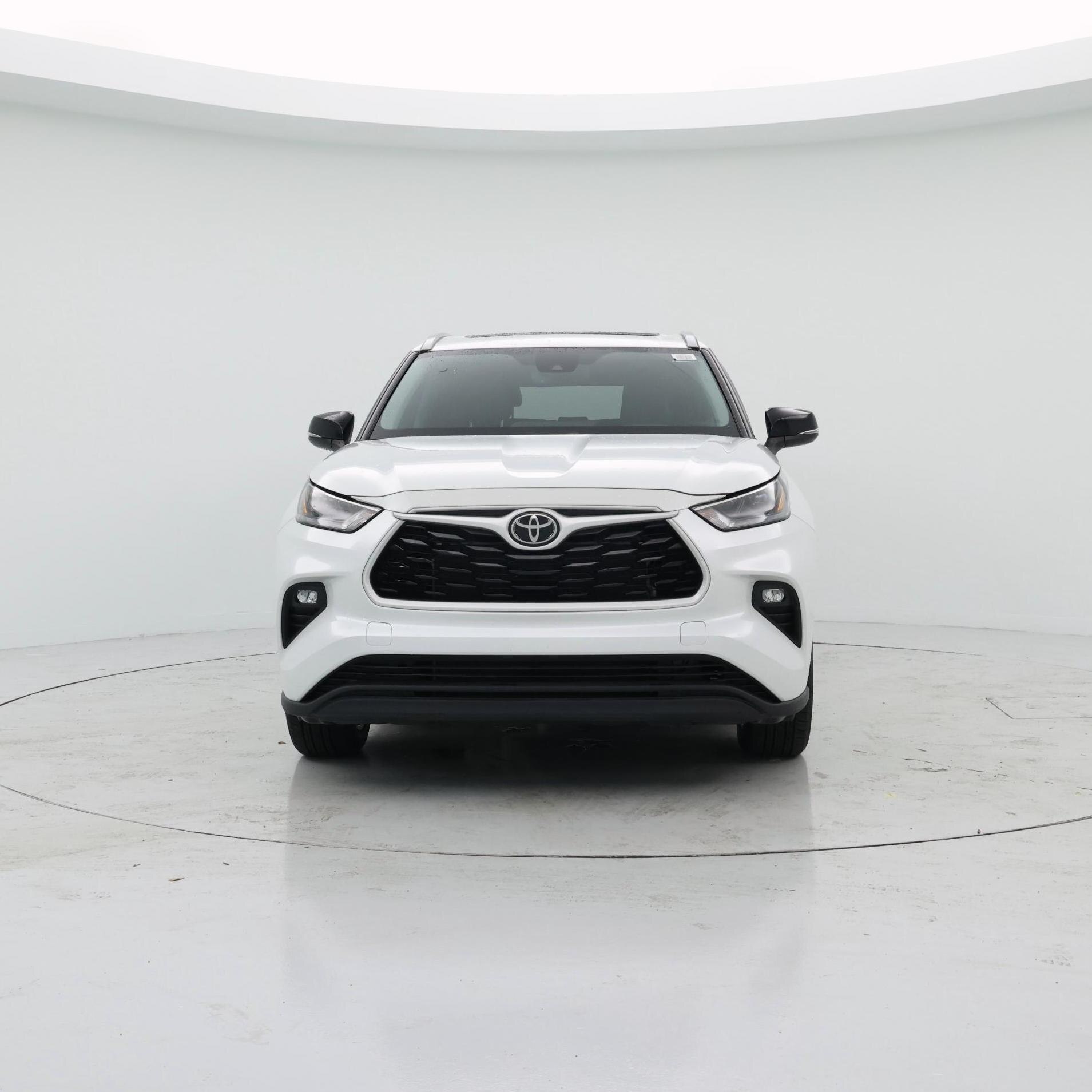 Thumbnail: 2023 Toyota Highlander - 5