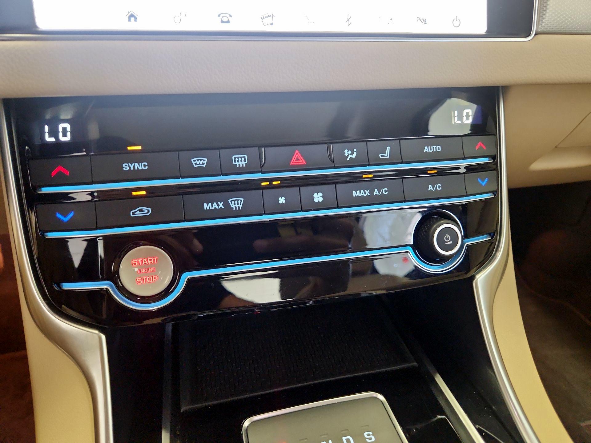 Thumbnail: 2020 Jaguar XF - 16