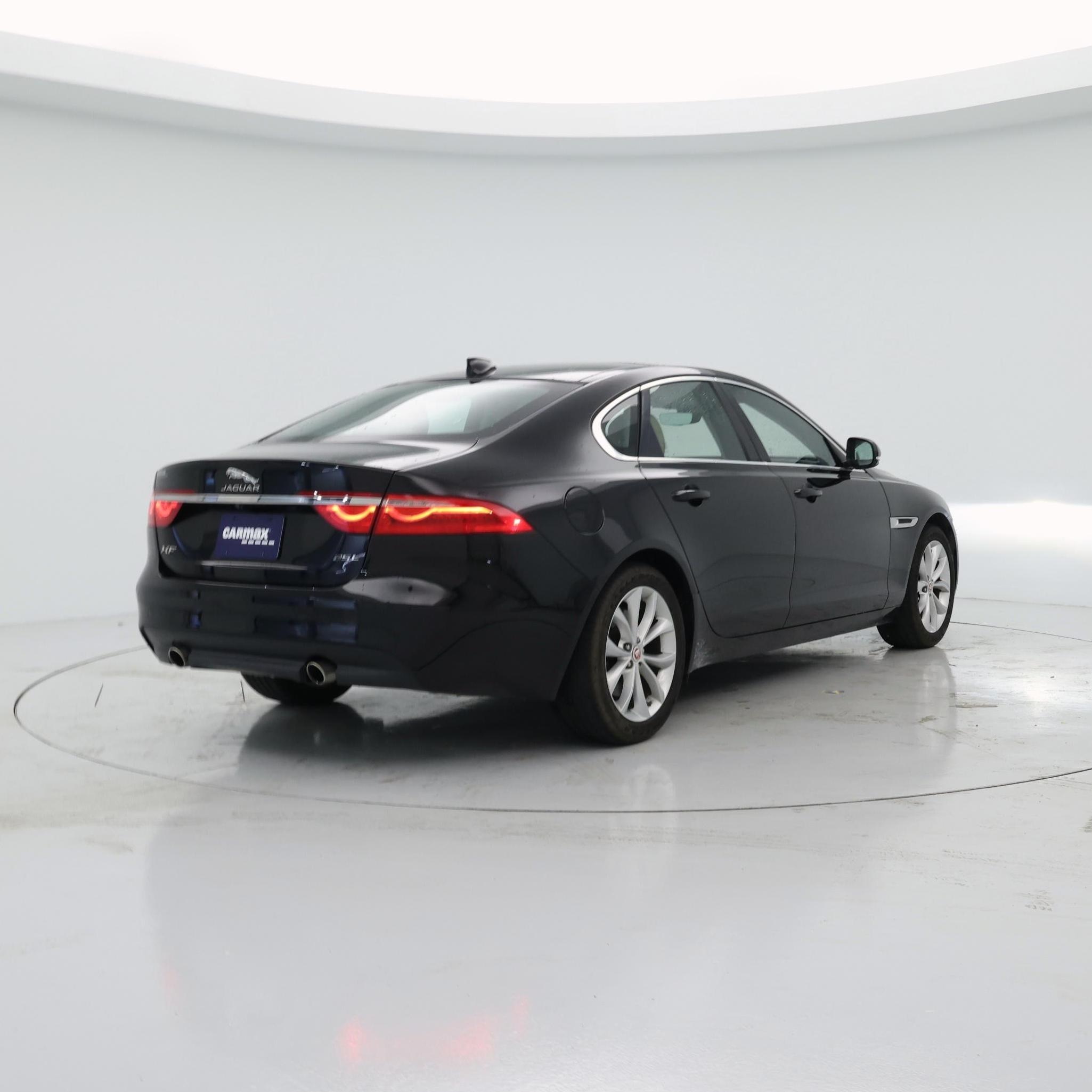 Thumbnail: 2020 Jaguar XF - 8