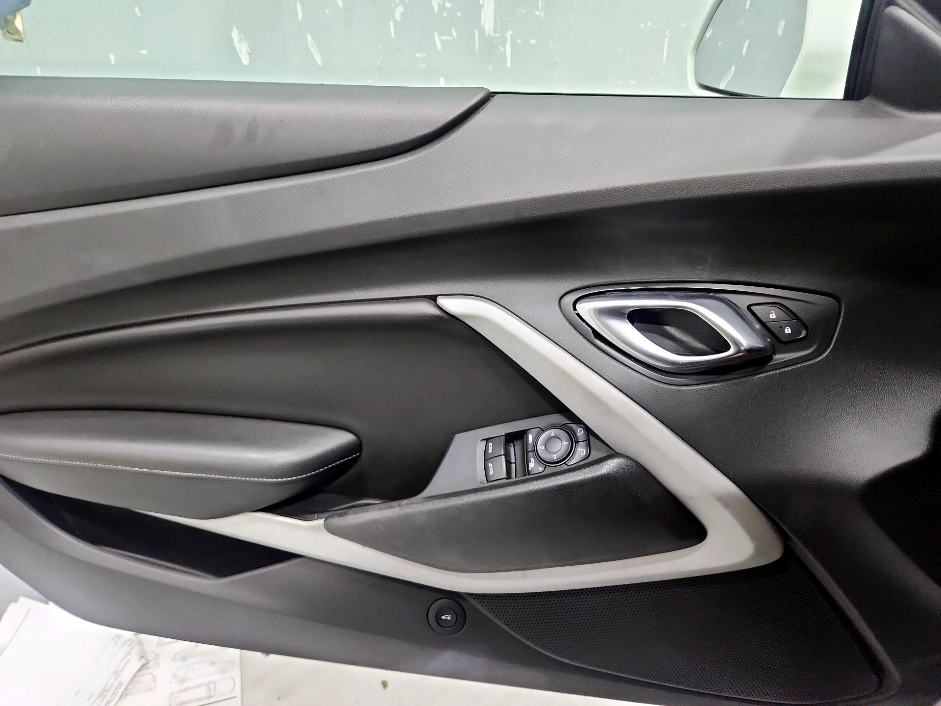 Thumbnail: 2019 Chevrolet Camaro - 12