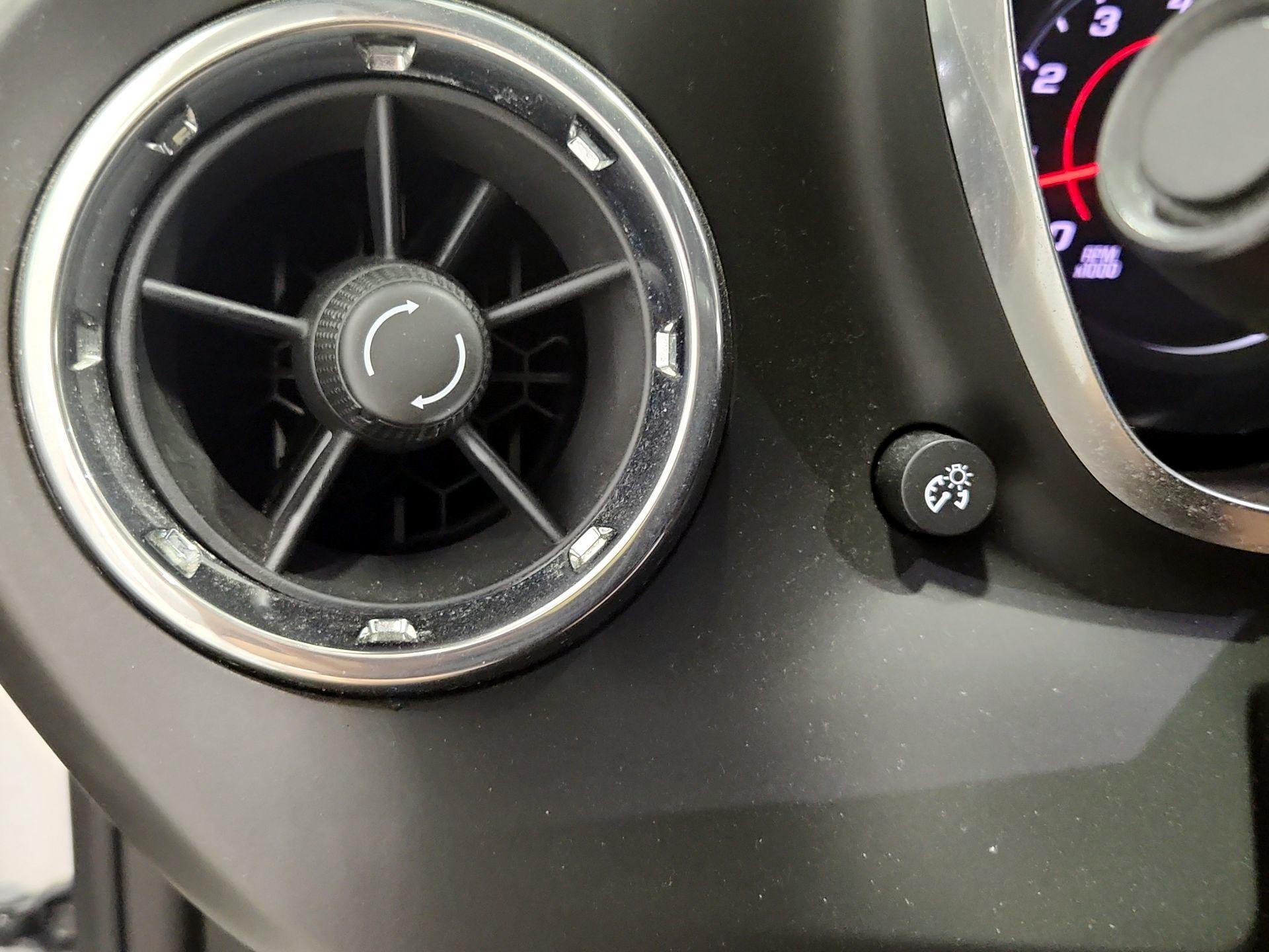 Thumbnail: 2019 Chevrolet Camaro - 13