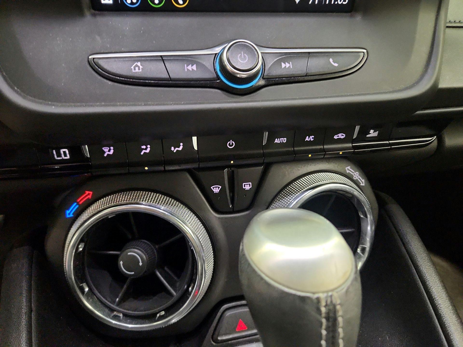 Thumbnail: 2019 Chevrolet Camaro - 17