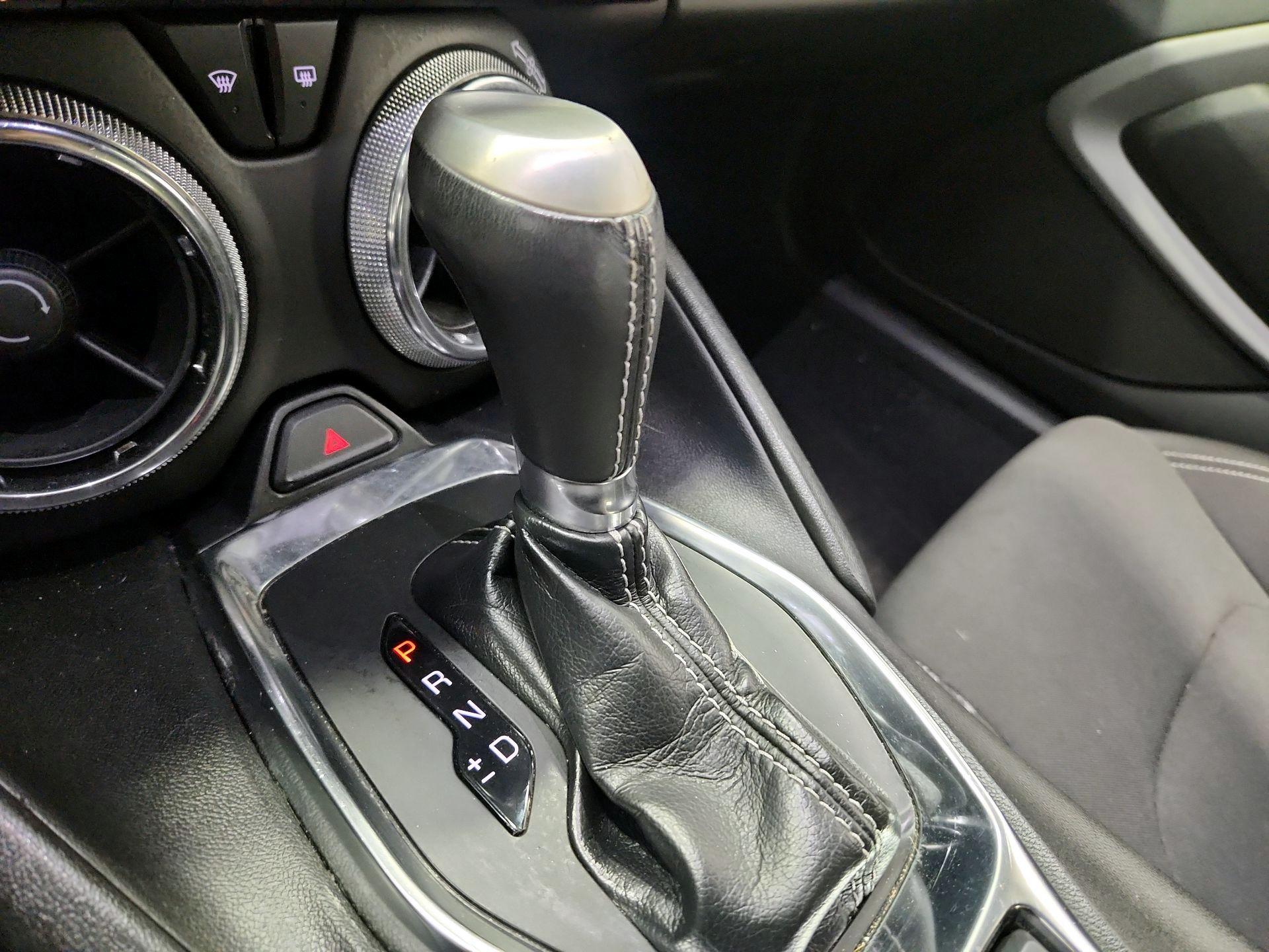 Thumbnail: 2019 Chevrolet Camaro - 18