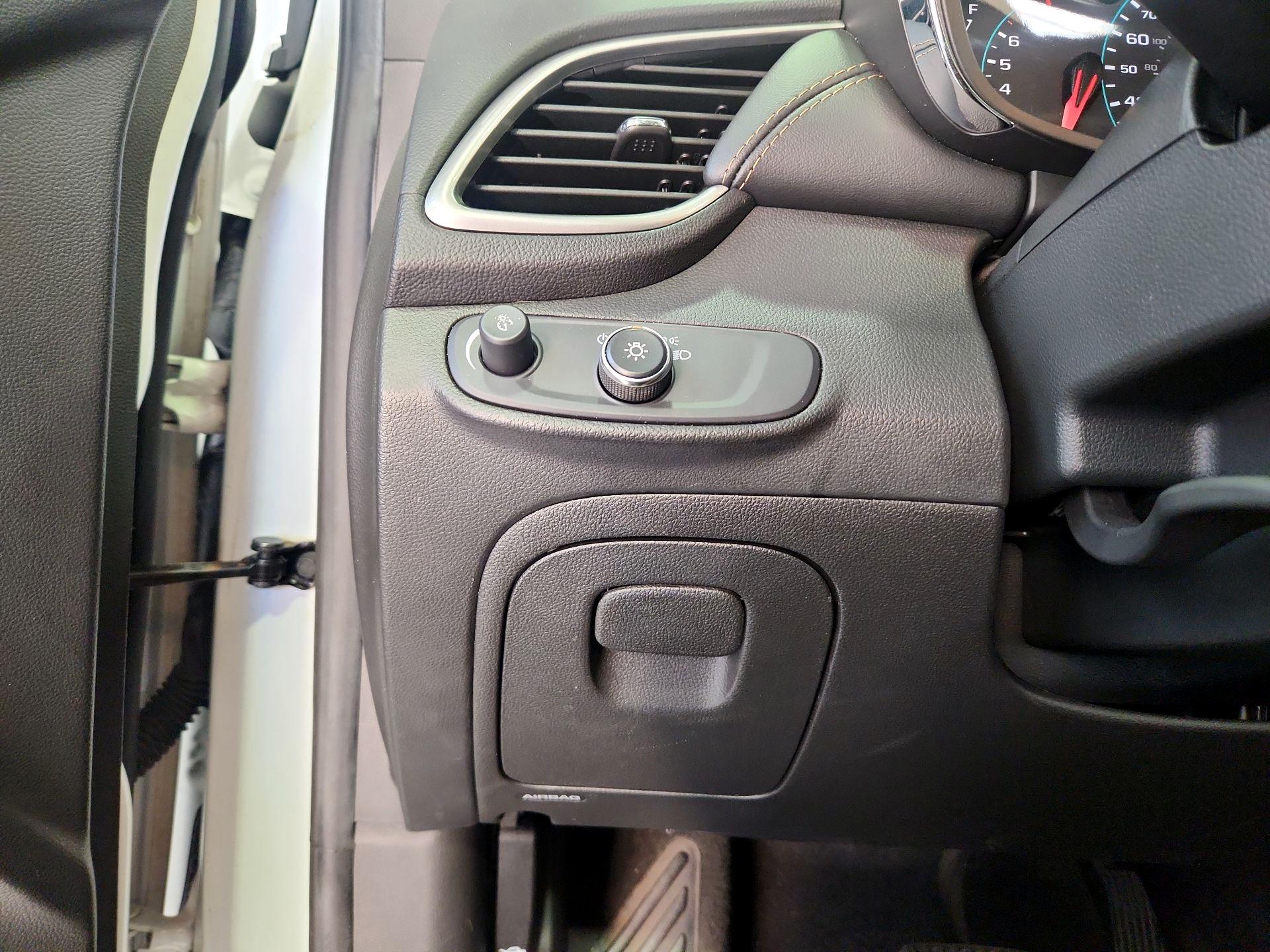 Thumbnail: 2020 Chevrolet Trax - 13