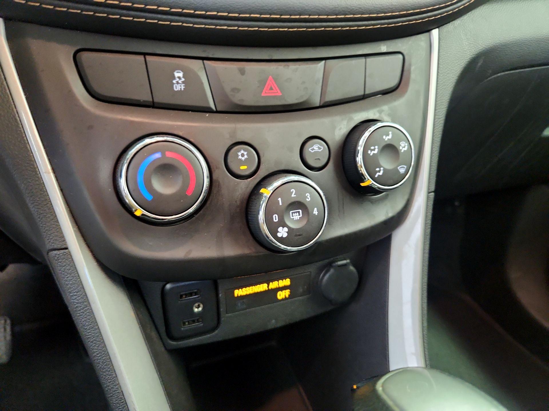 Thumbnail: 2020 Chevrolet Trax - 16