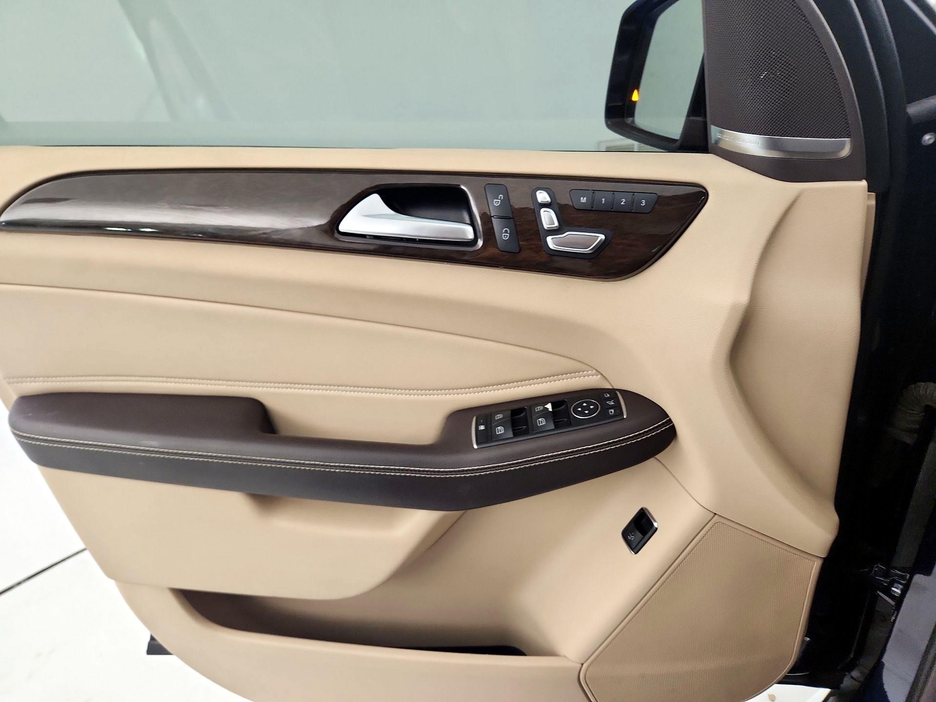 Thumbnail: 2018 Mercedes-Benz GLE - 12