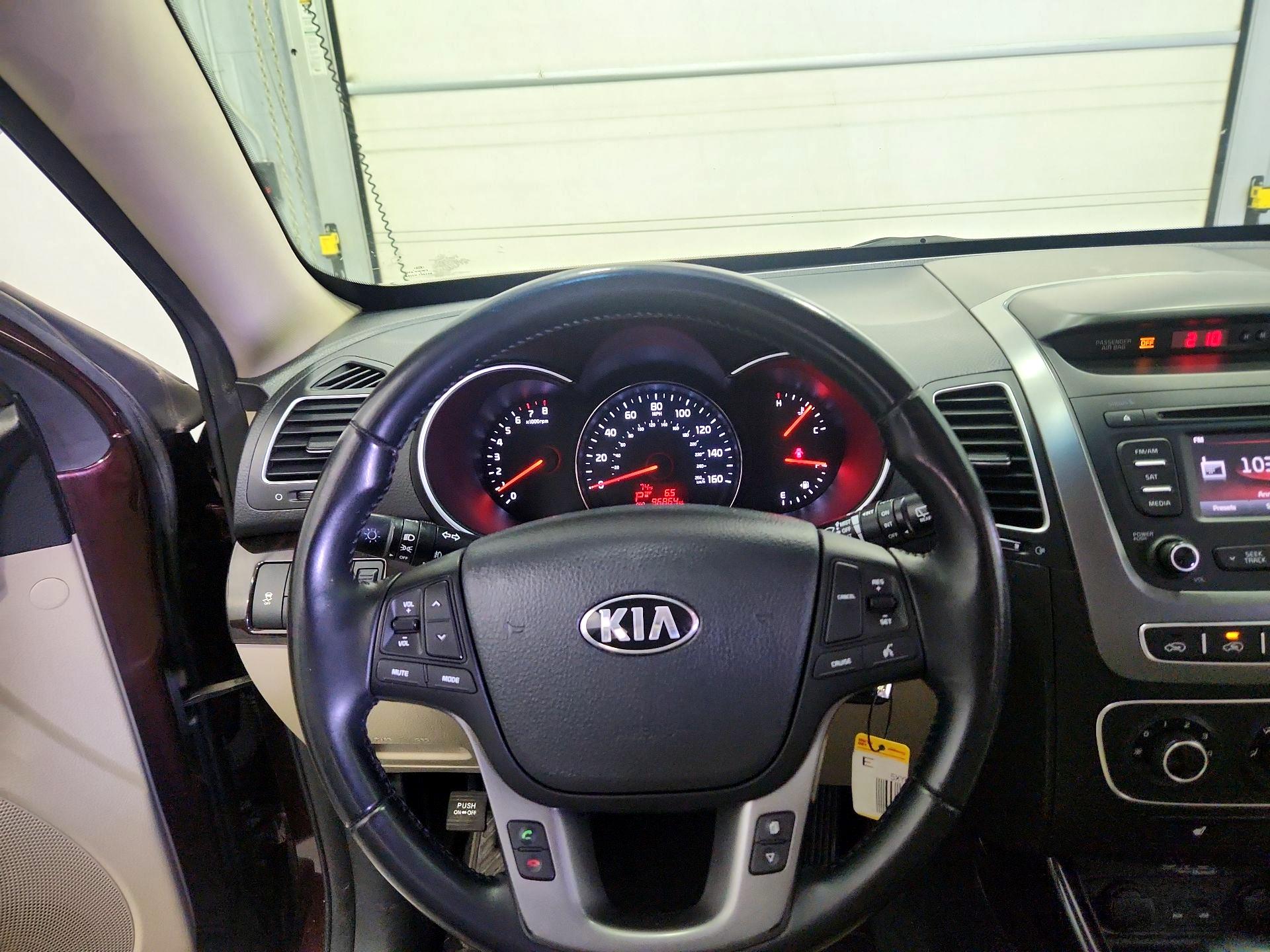Thumbnail: 2015 Kia Sorento - 10