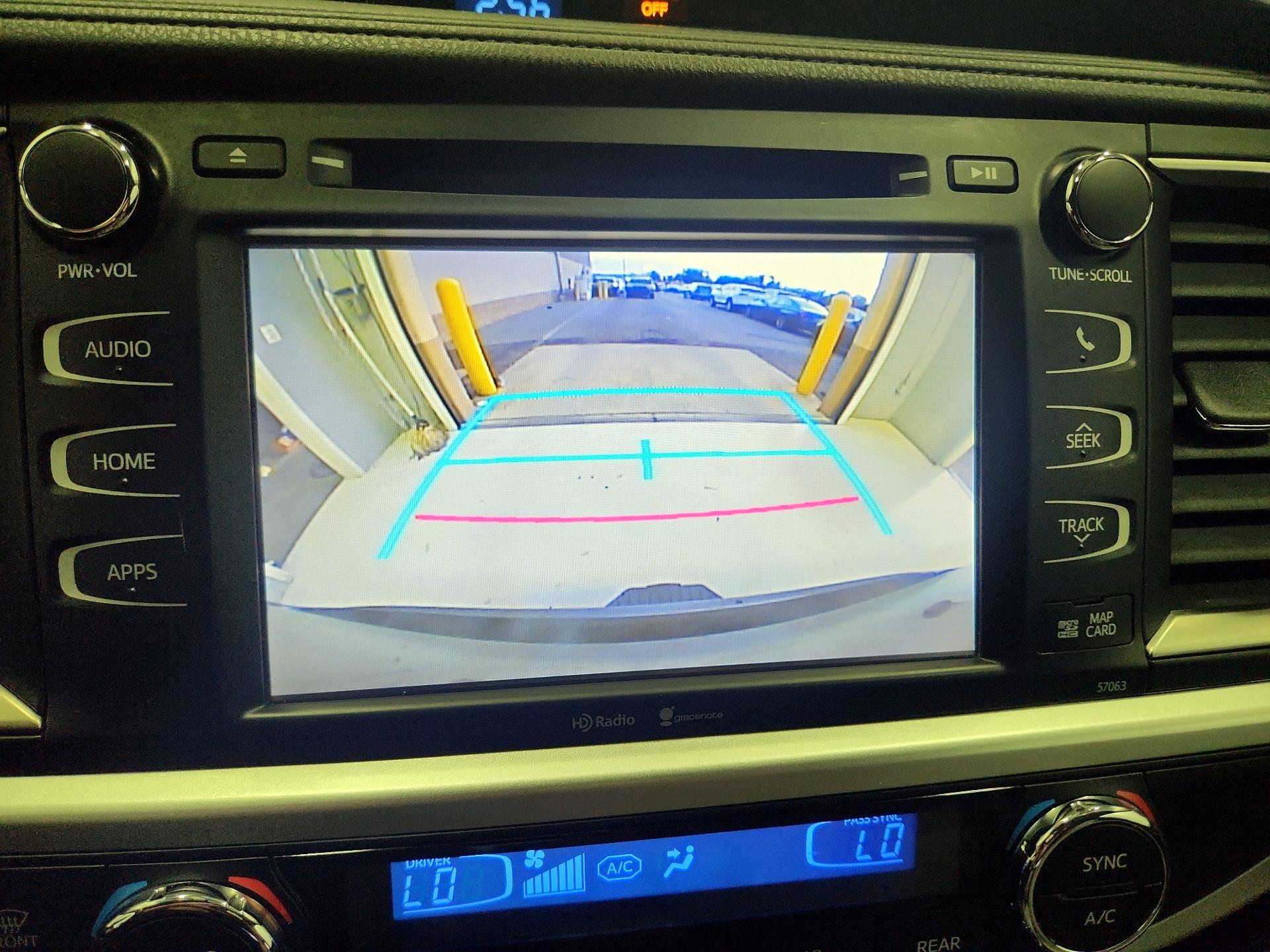 Thumbnail: 2015 Toyota Highlander - 14