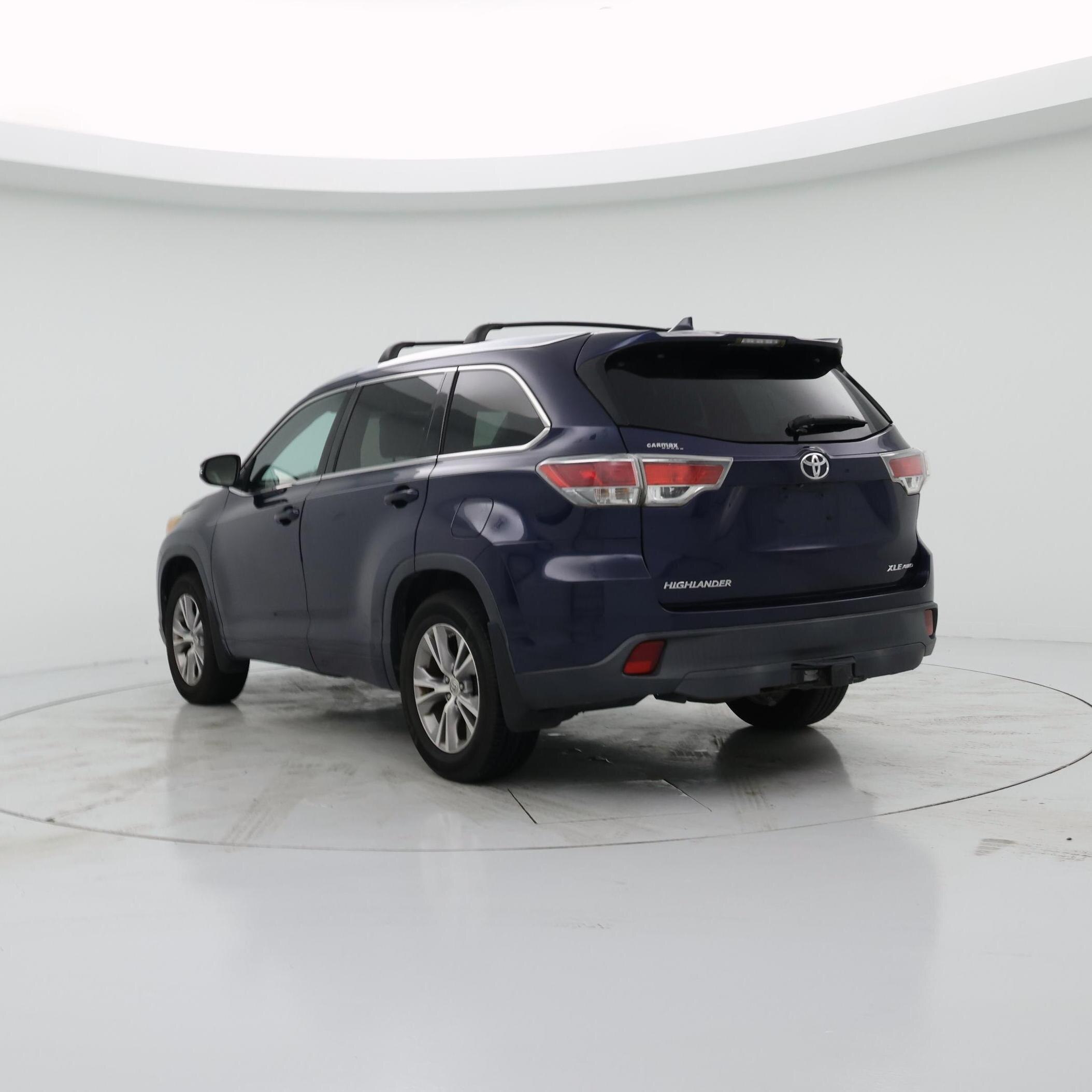Thumbnail: 2015 Toyota Highlander - 2