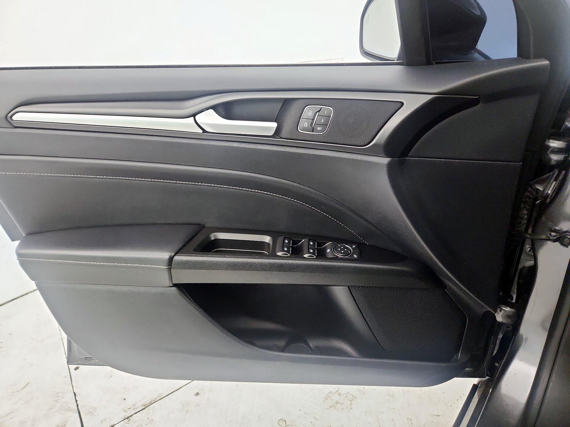 Thumbnail: 2019 Ford Fusion - 12