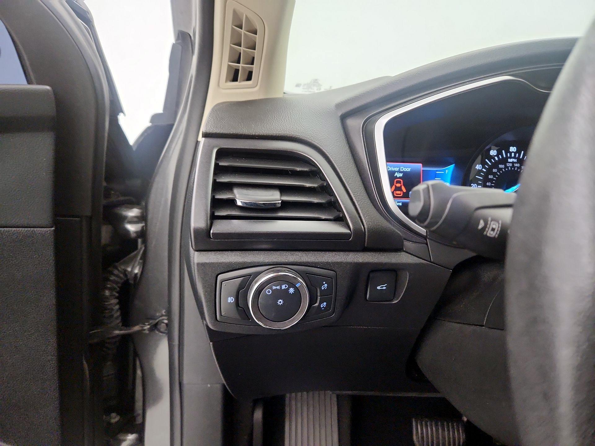 Thumbnail: 2019 Ford Fusion - 13