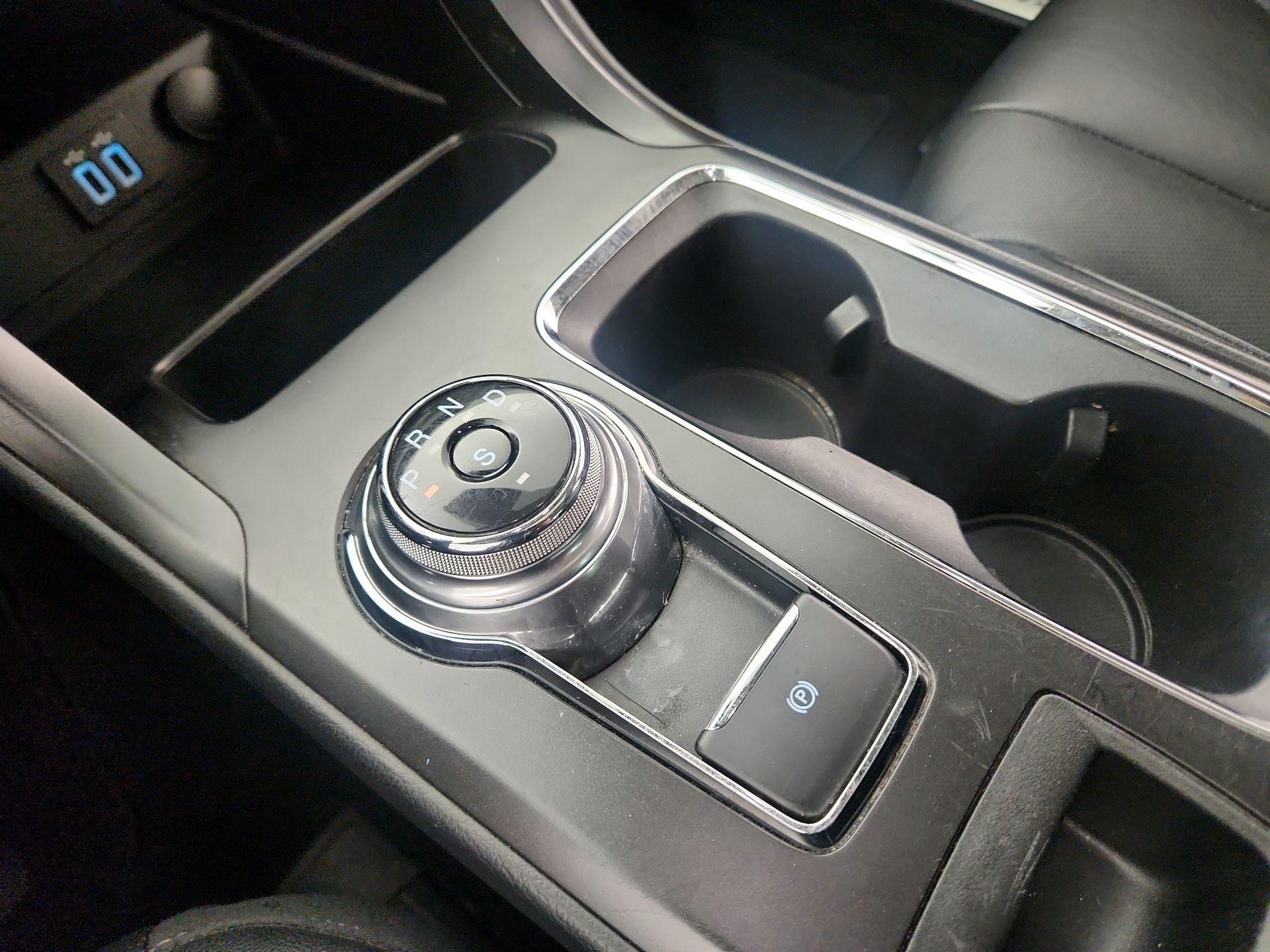 Thumbnail: 2019 Ford Fusion - 18