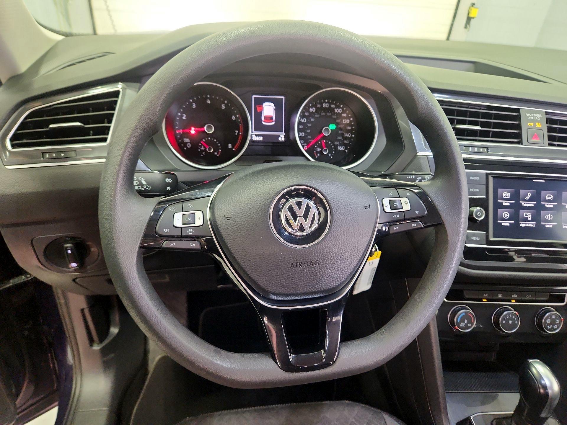 Thumbnail: 2021 Volkswagen Tiguan - 10