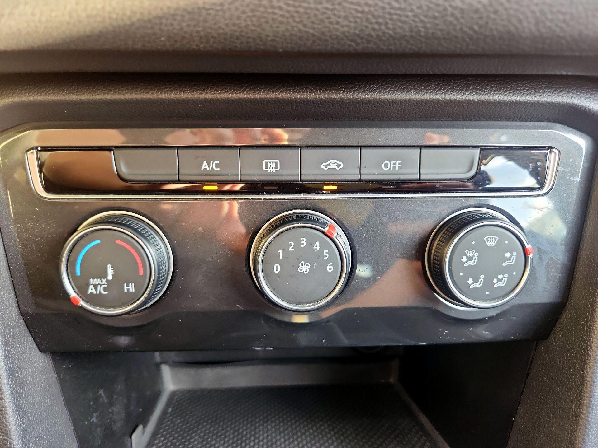 Thumbnail: 2021 Volkswagen Tiguan - 16