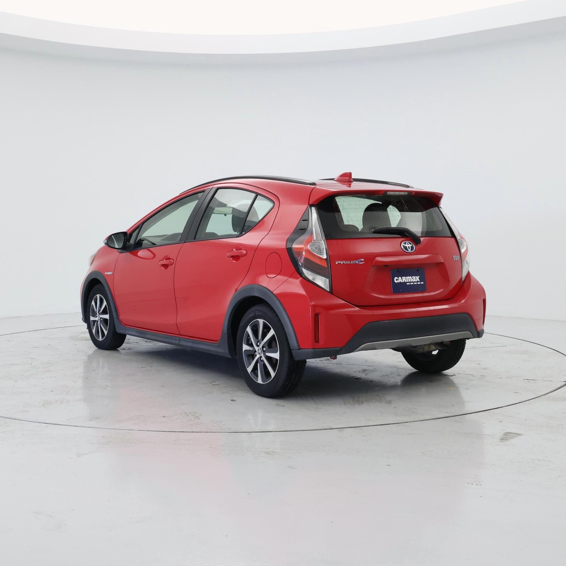 Thumbnail: 2018 Toyota Prius c - 2