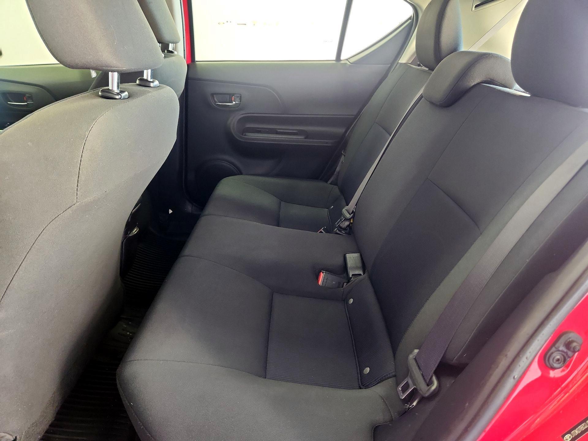 Thumbnail: 2018 Toyota Prius c - 19
