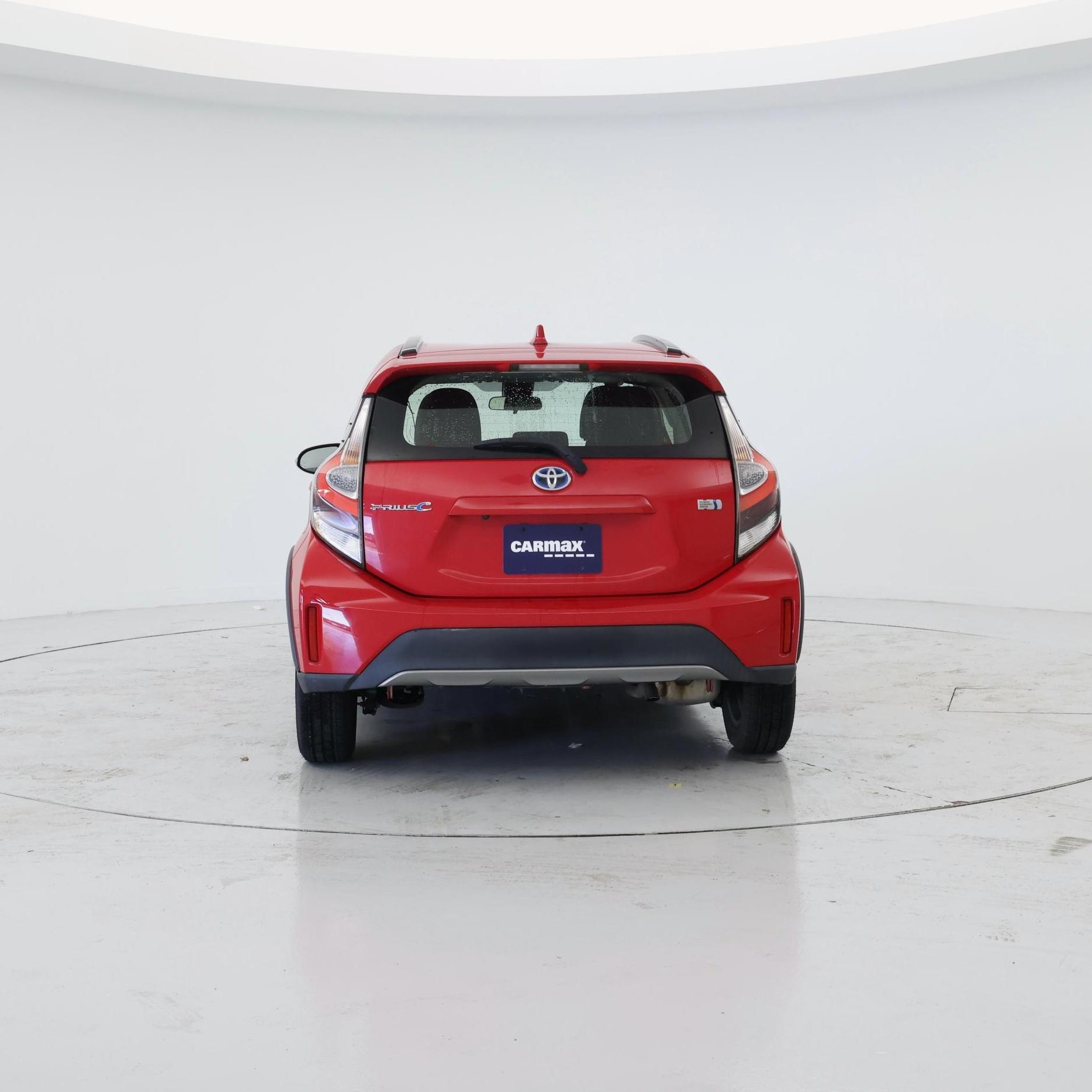 Thumbnail: 2018 Toyota Prius c - 6