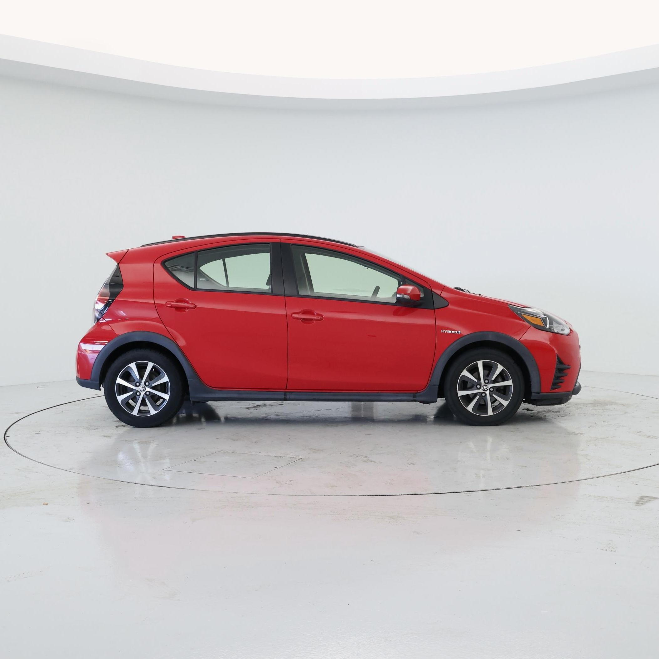 Thumbnail: 2018 Toyota Prius c - 7