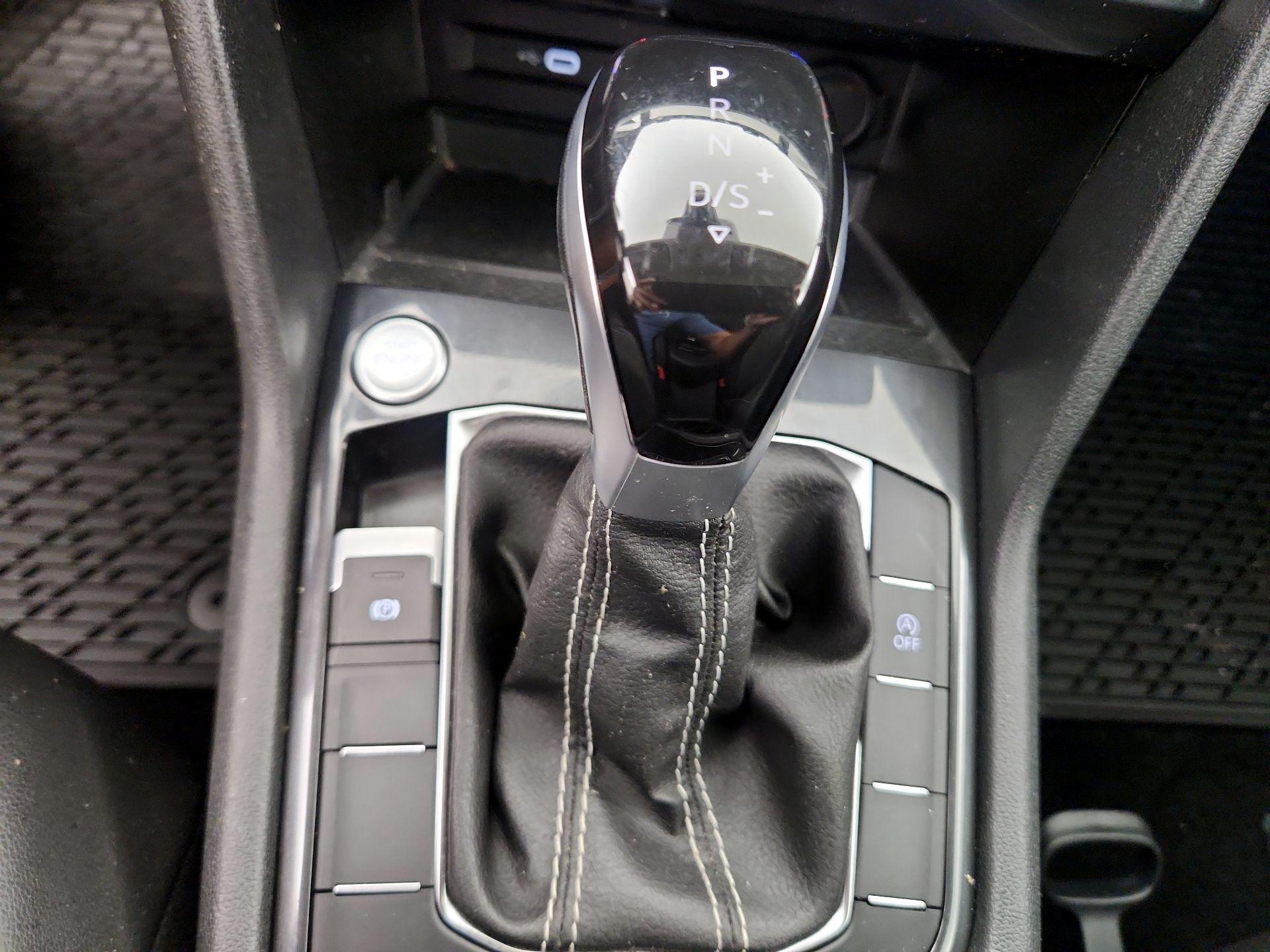 Thumbnail: 2024 Volkswagen Tiguan - 17