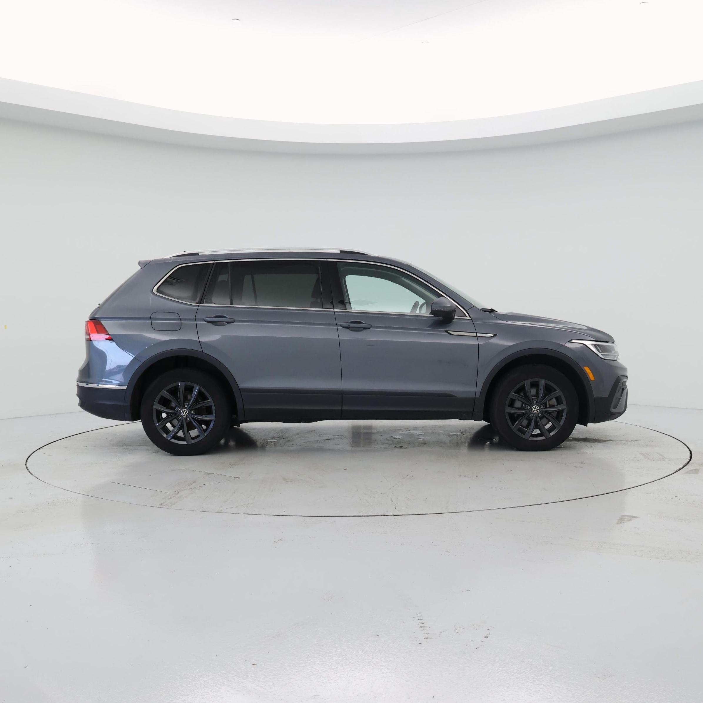 Thumbnail: 2024 Volkswagen Tiguan - 7