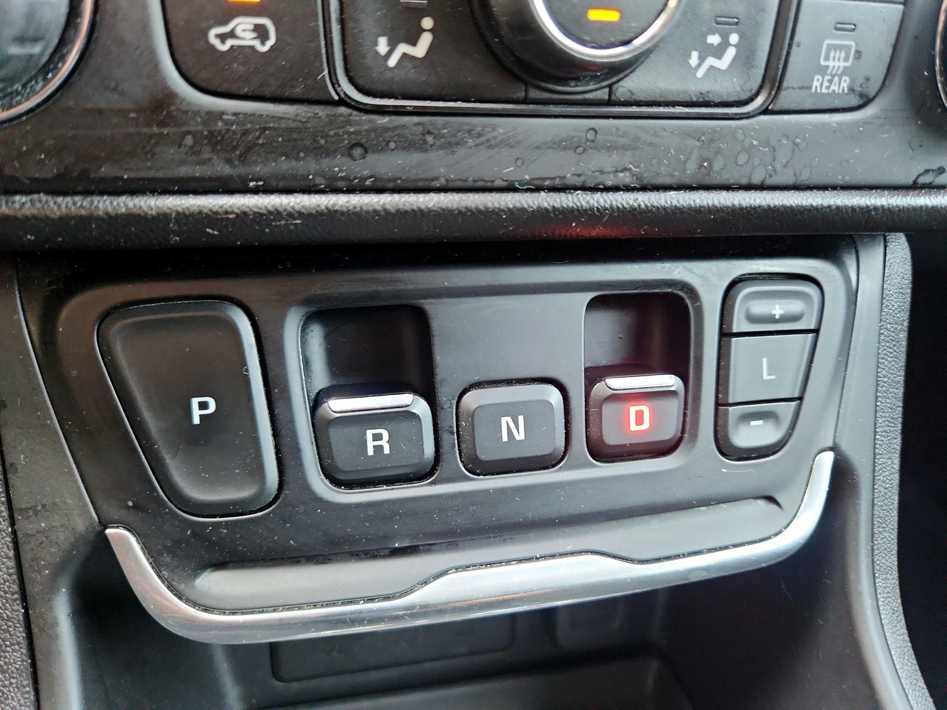 Thumbnail: 2020 GMC Terrain - 18