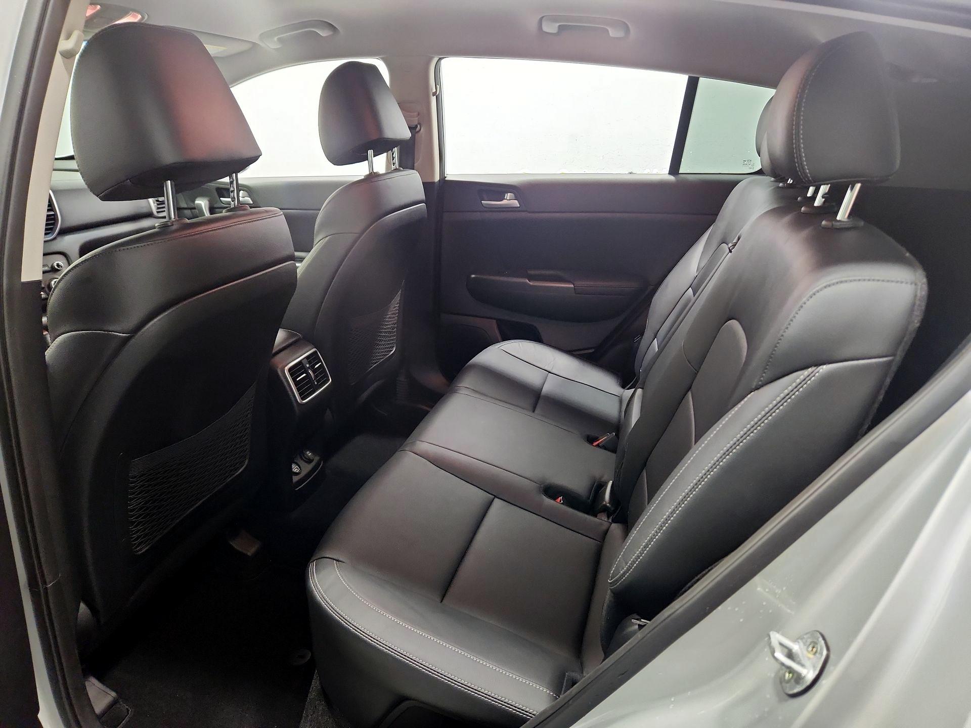 Thumbnail: 2017 Kia Sportage - 19