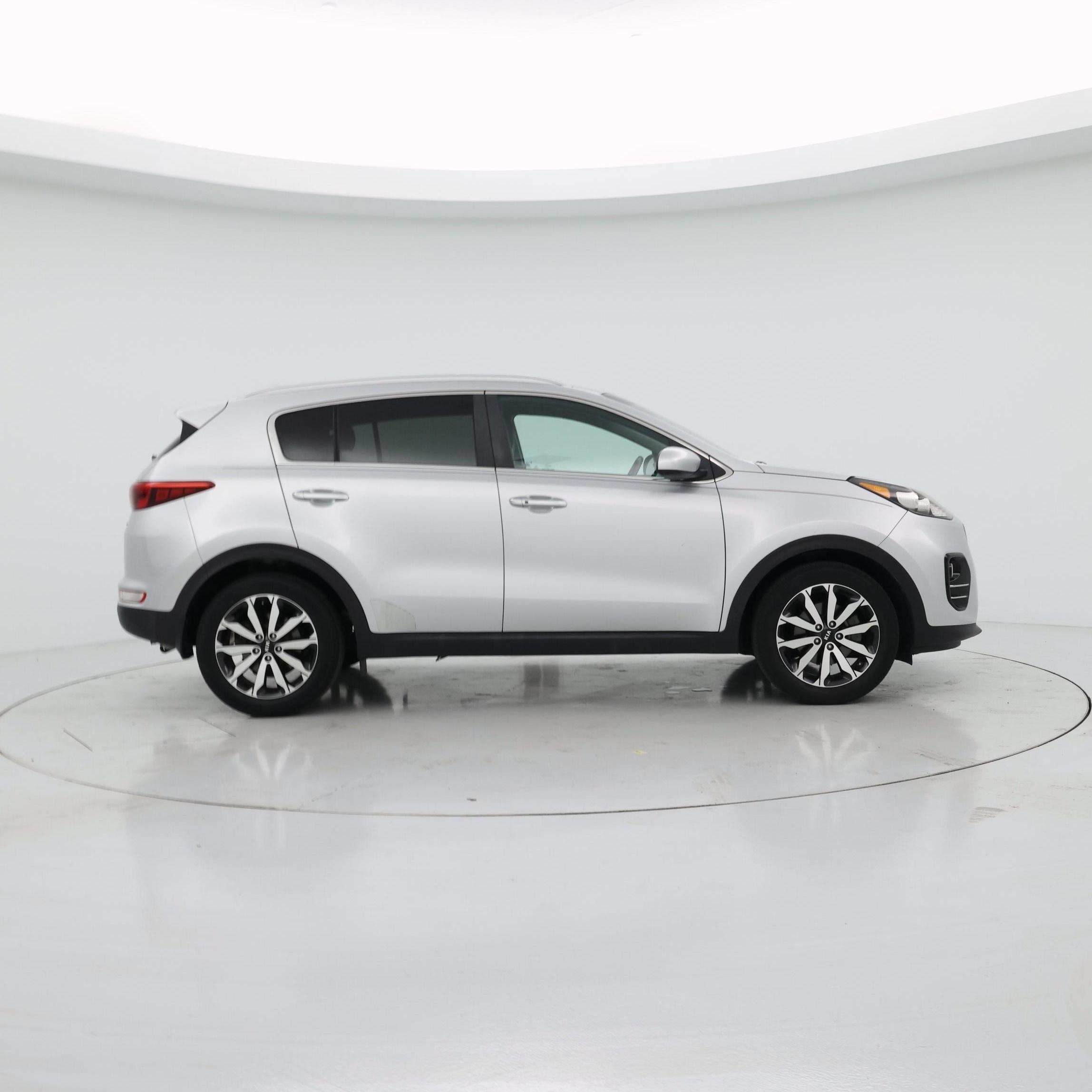 Thumbnail: 2017 Kia Sportage - 7