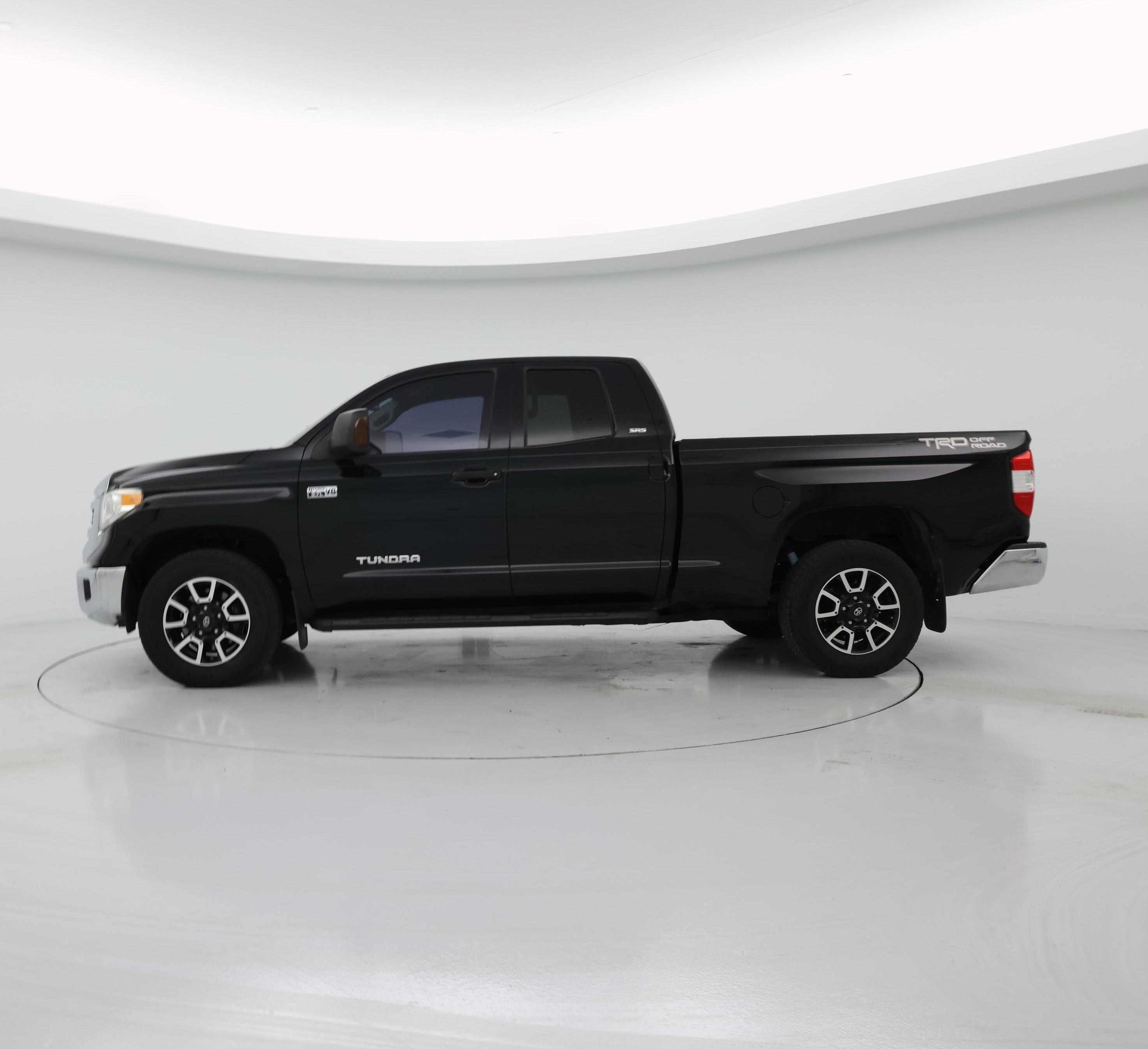 Thumbnail: 2017 Toyota Tundra - 3