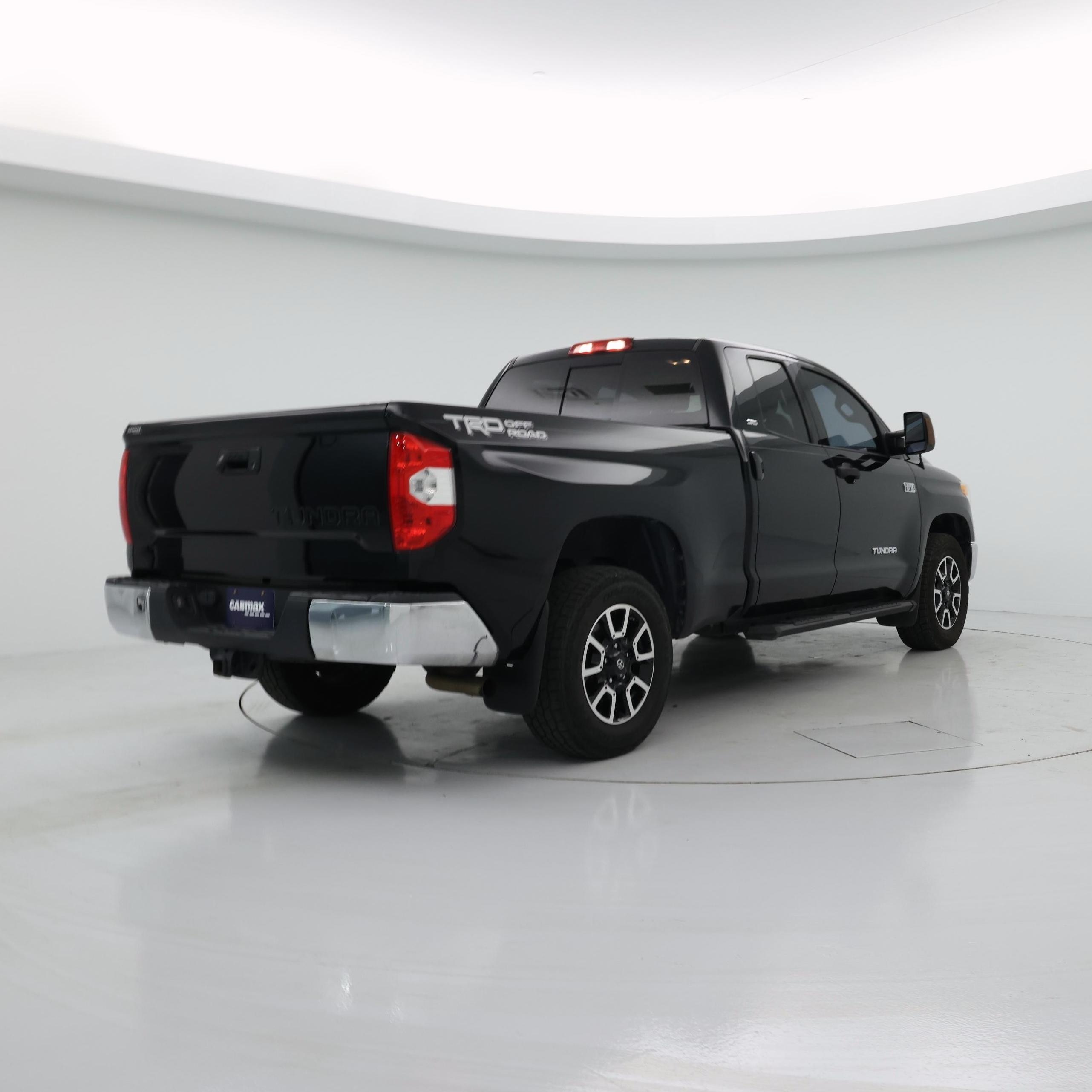 Thumbnail: 2017 Toyota Tundra - 8