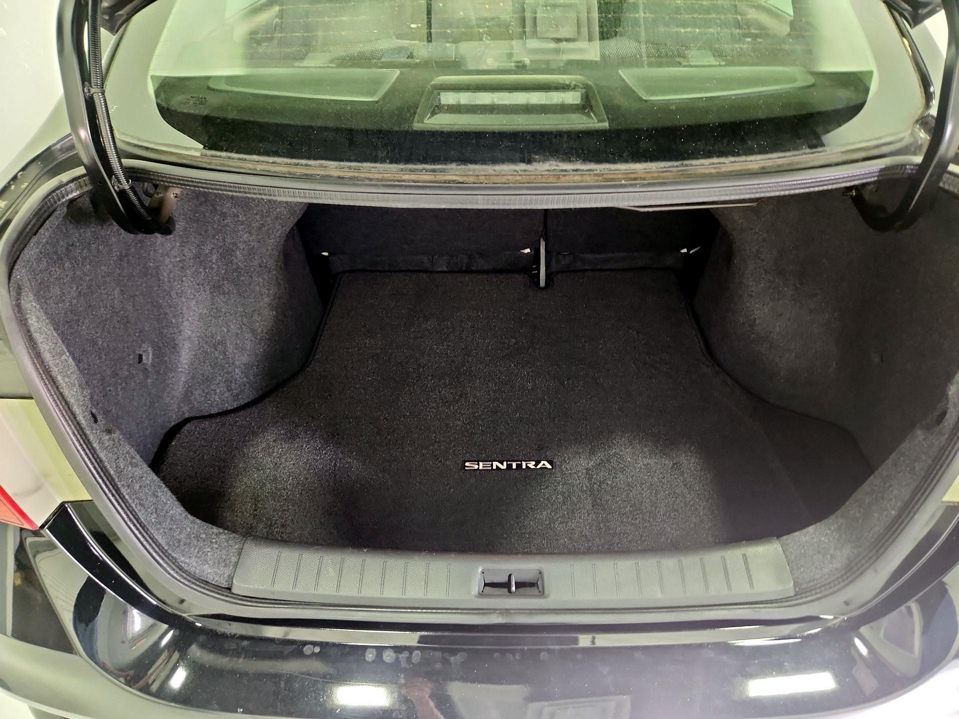 Thumbnail: 2018 Nissan Sentra - 20