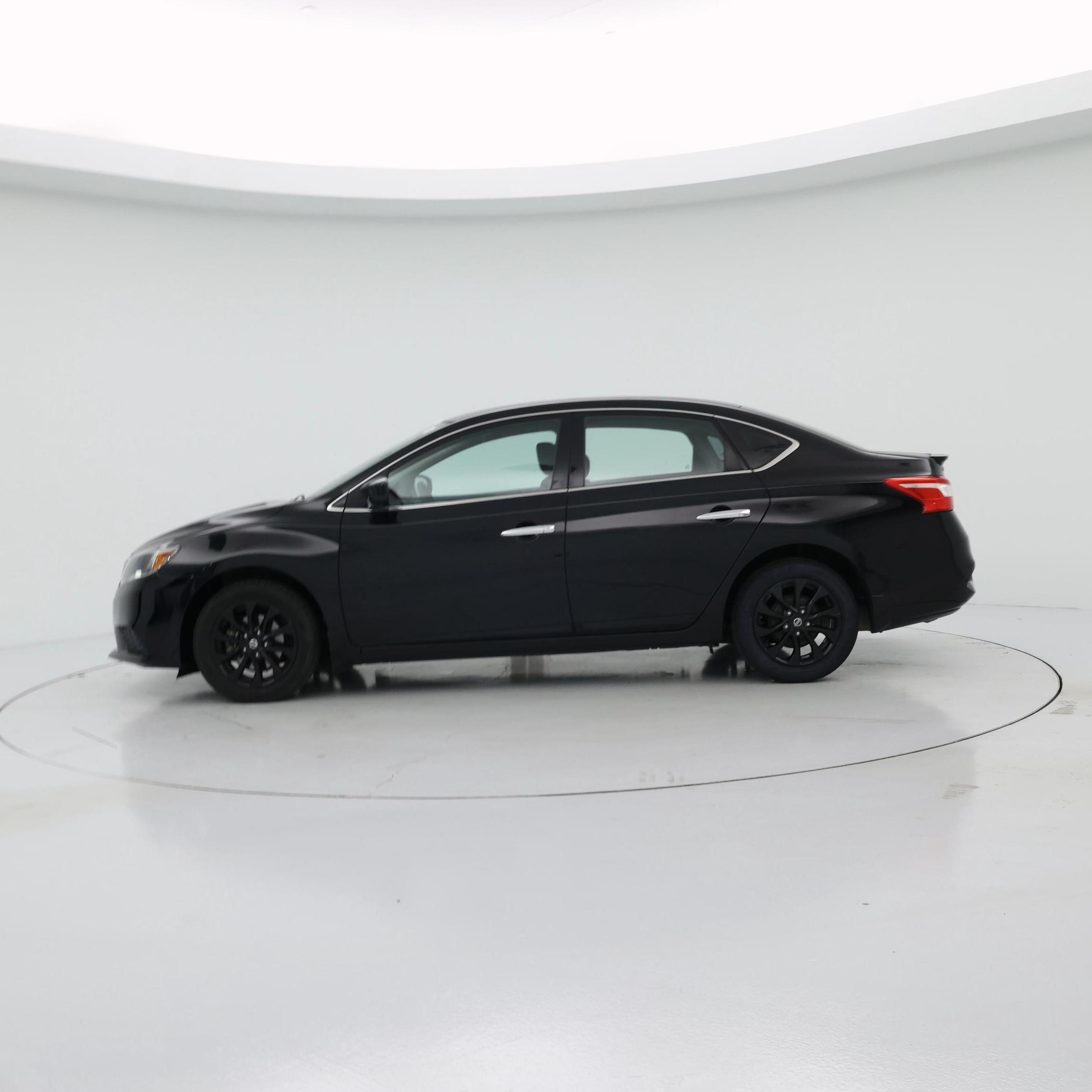 Thumbnail: 2018 Nissan Sentra - 3